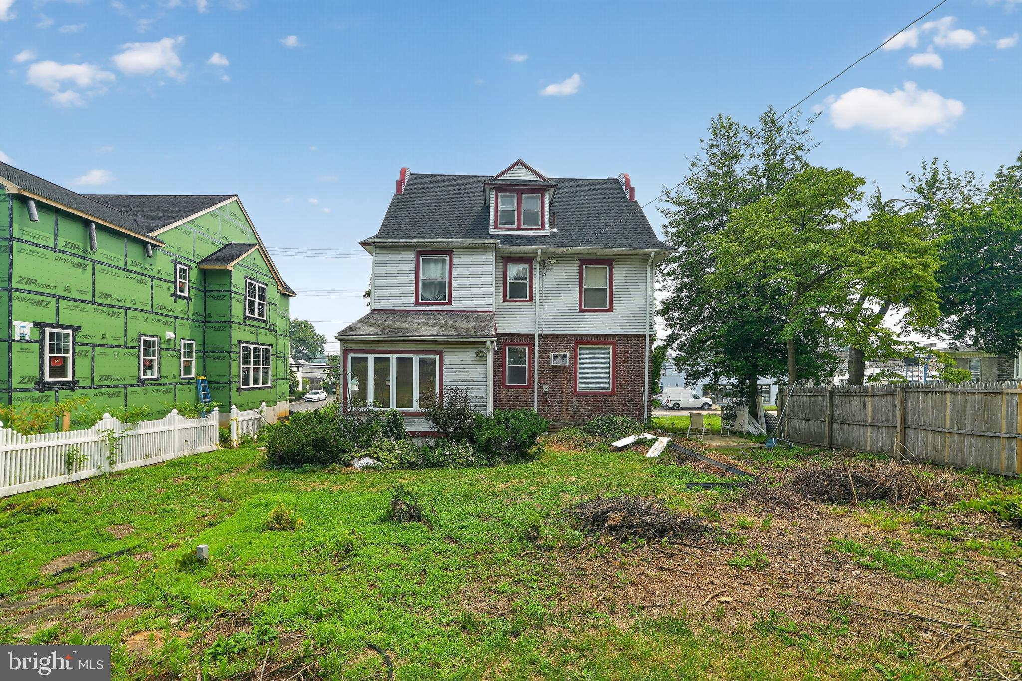 LLANERCH - Residential