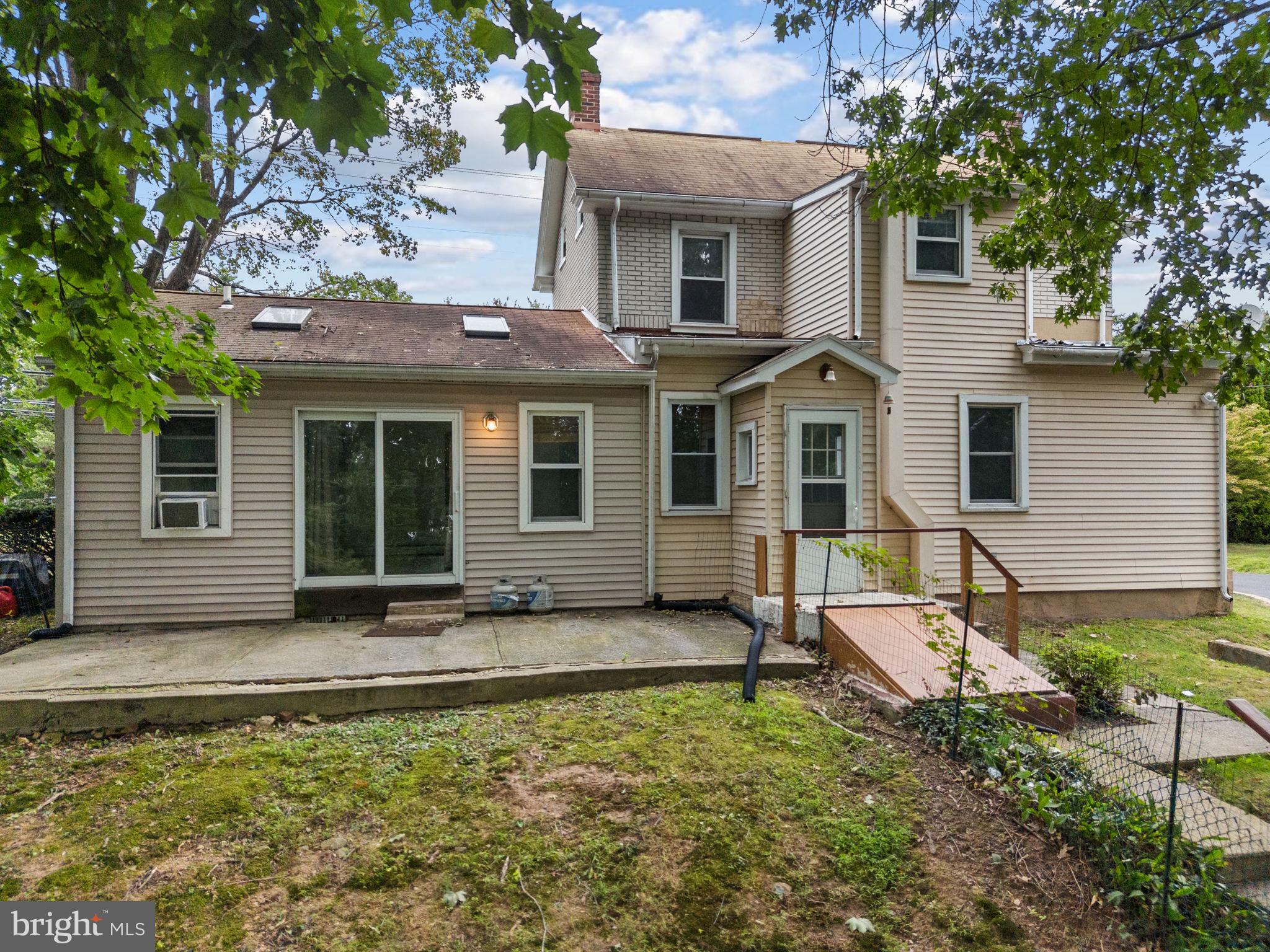 DOYLESTOWN - Residential