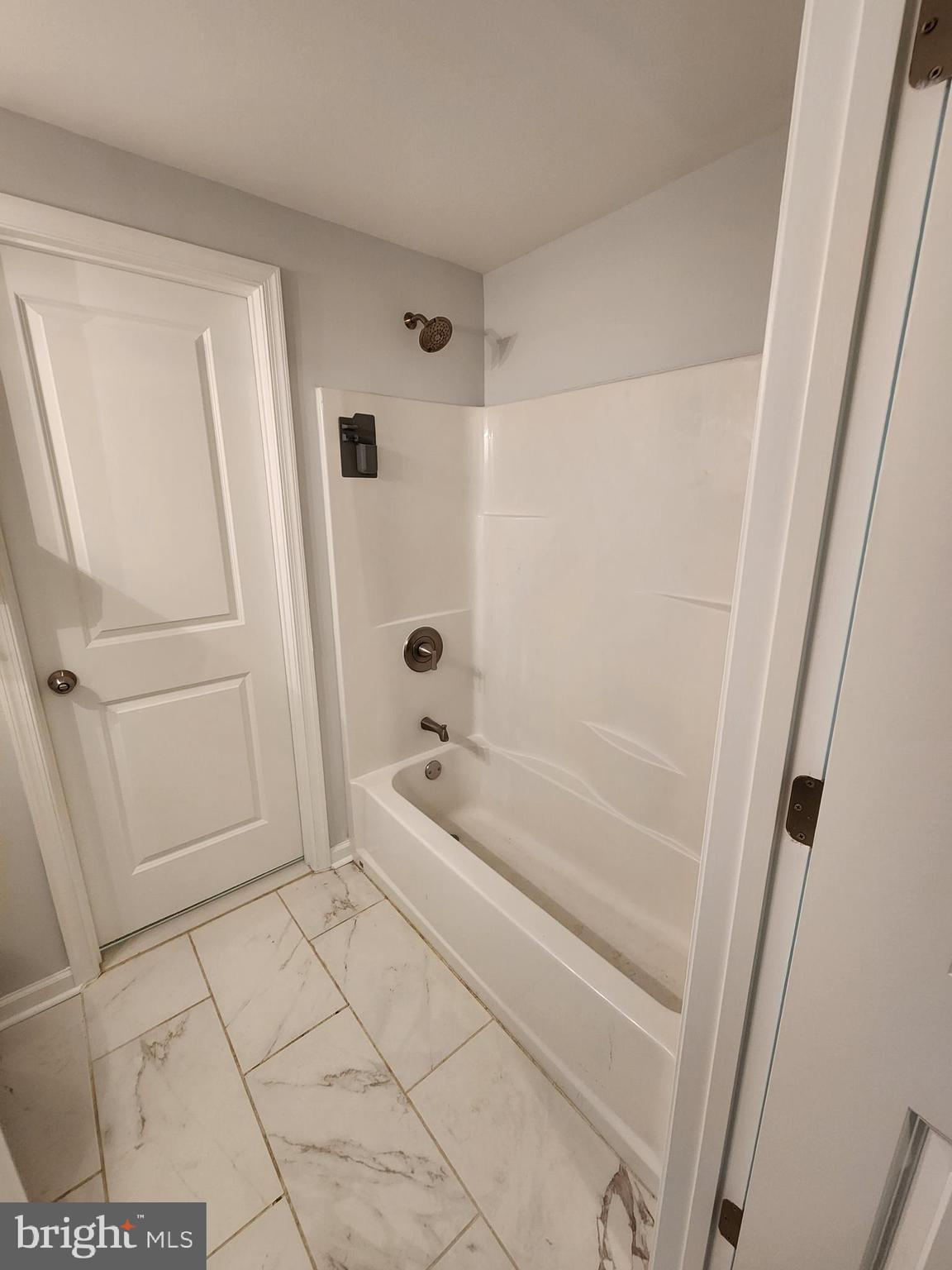 CLOVERFIELDS - Residential Lease