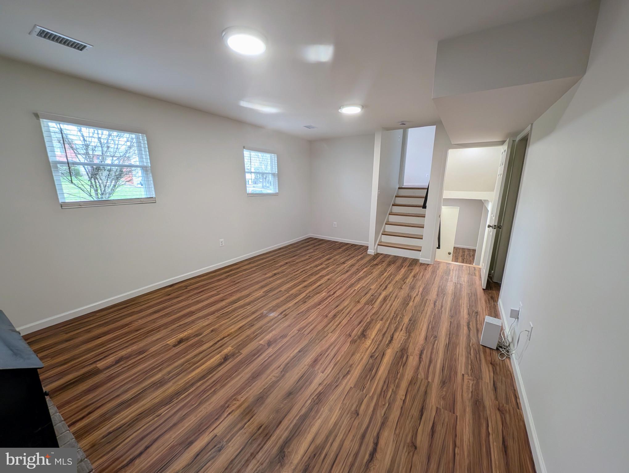 POINT OF WOODS - Residential