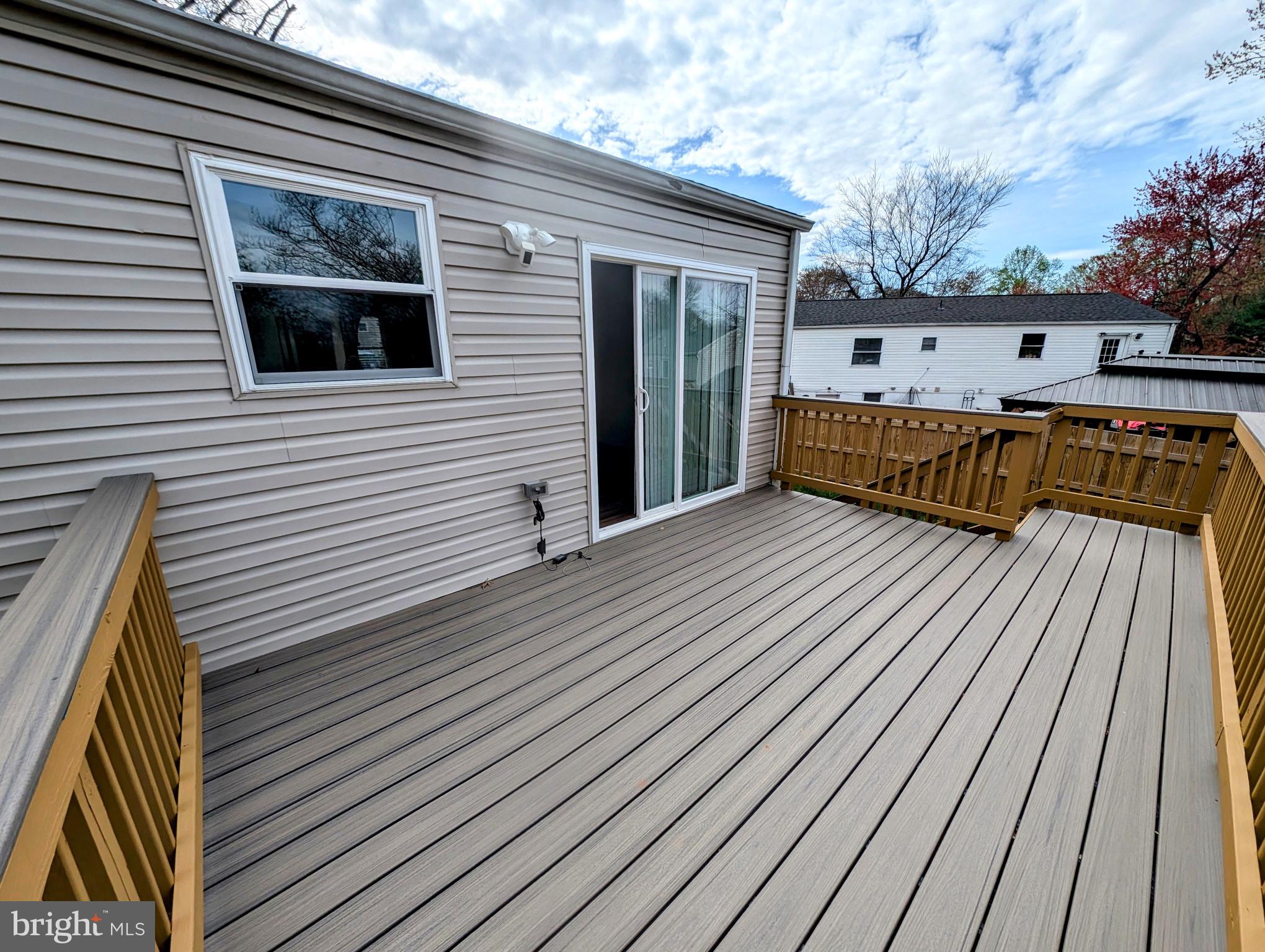 POINT OF WOODS - Residential