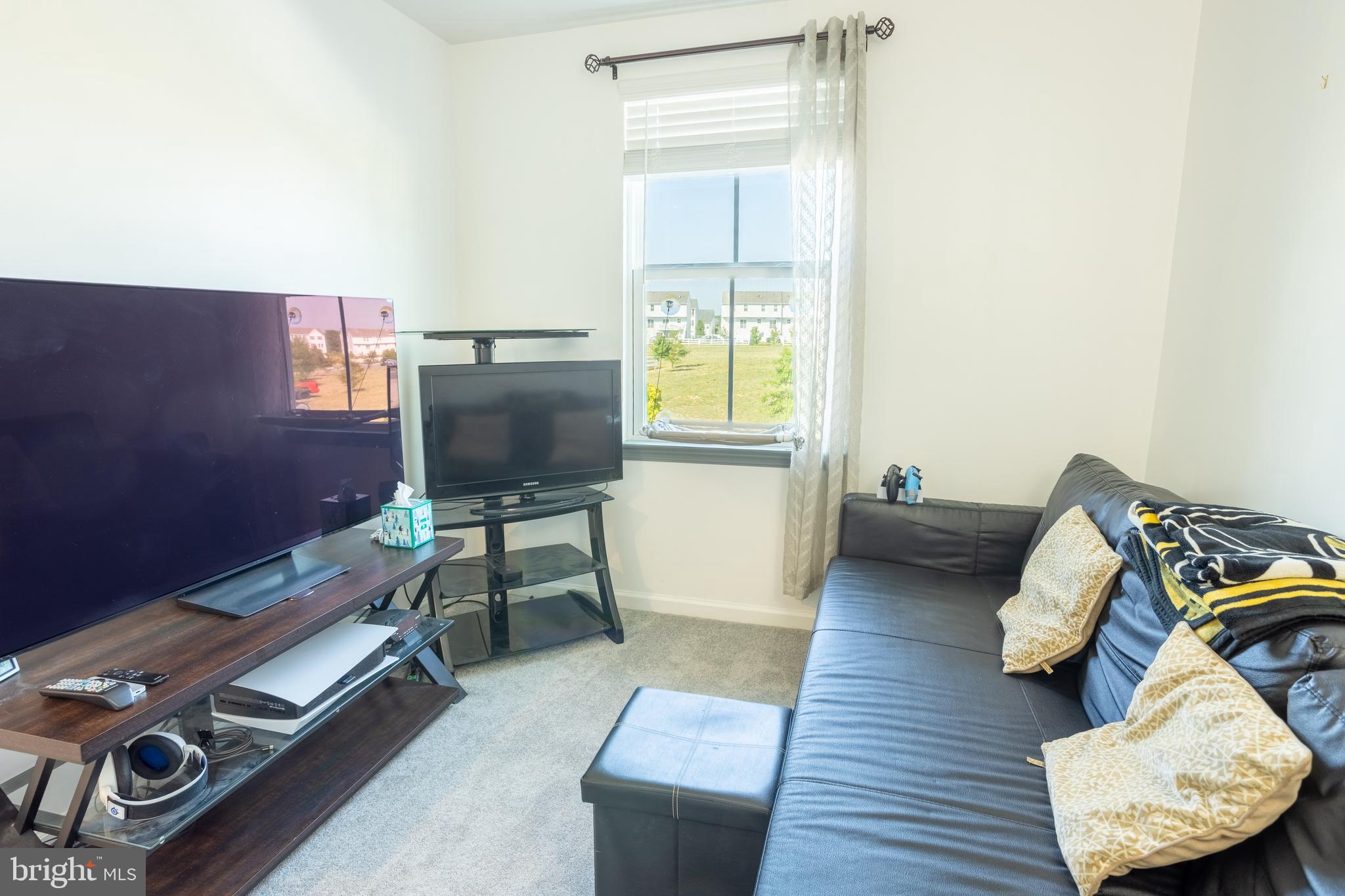SPRING OAKS - Residential