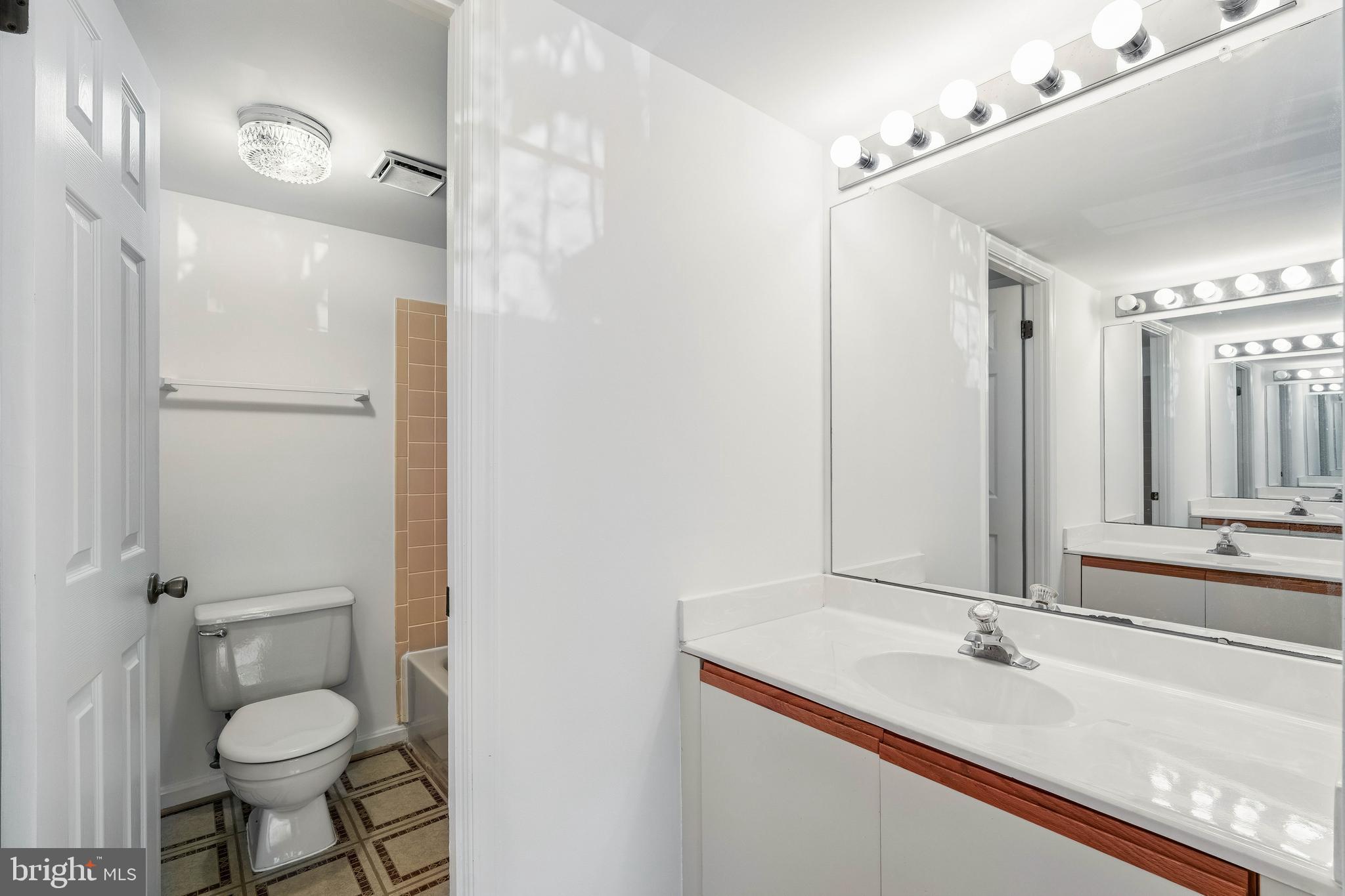 SUFFOLK PLACE - Residential