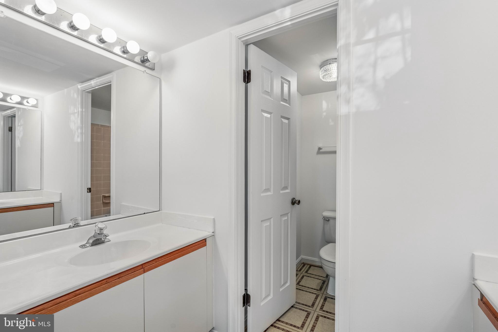 SUFFOLK PLACE - Residential