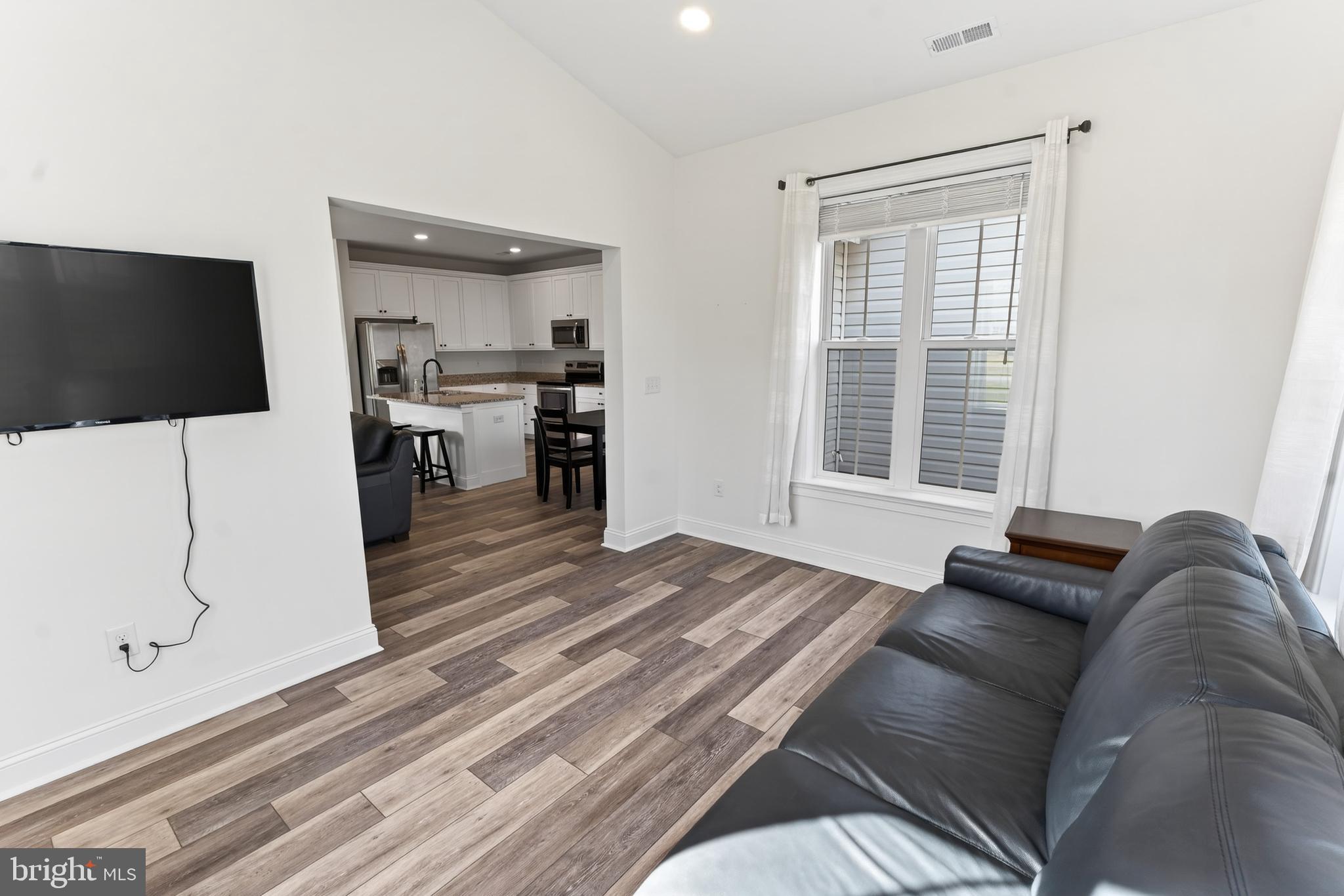 BETHANY GRAND - Residential