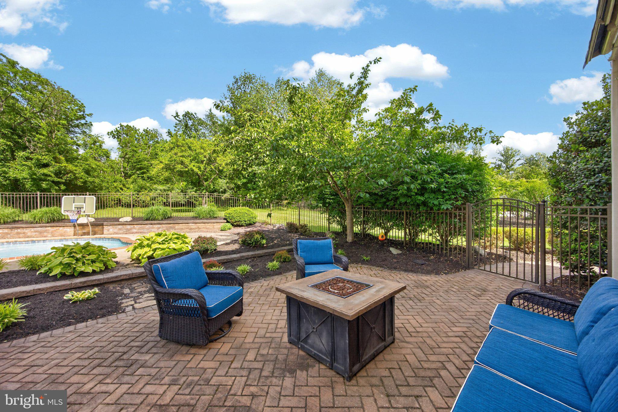 PROVIDENCE MEADOWS - Residential