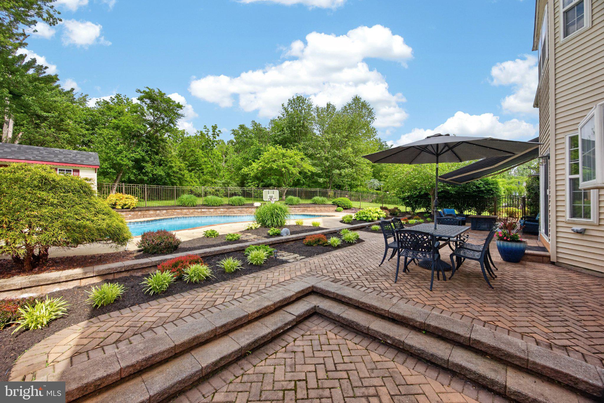 PROVIDENCE MEADOWS - Residential