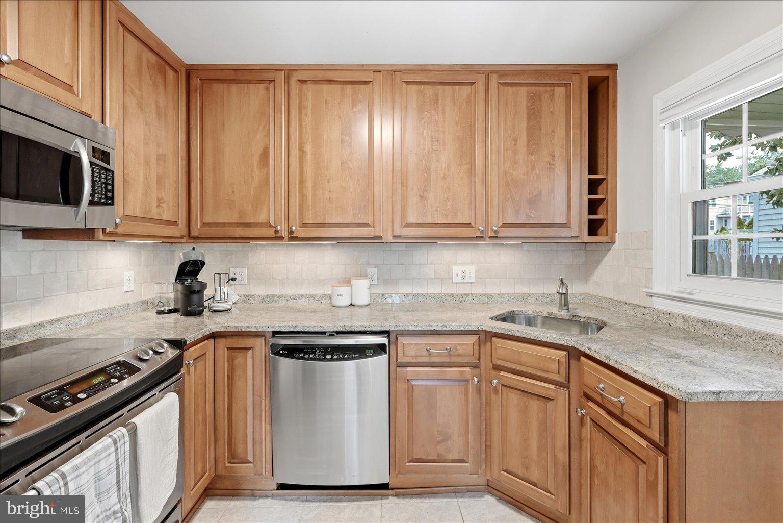 HILLWOOD - Residential