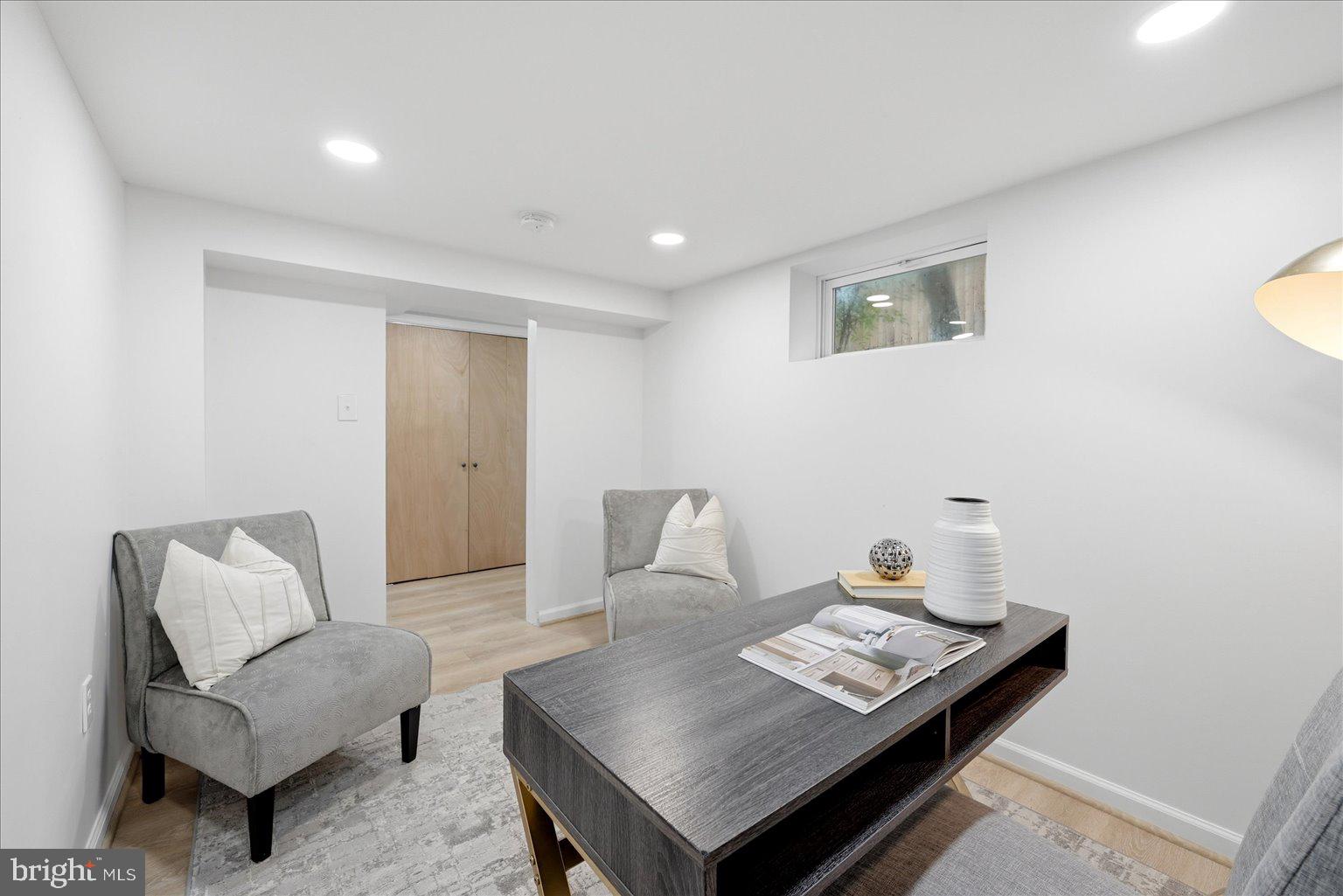 HILLWOOD - Residential