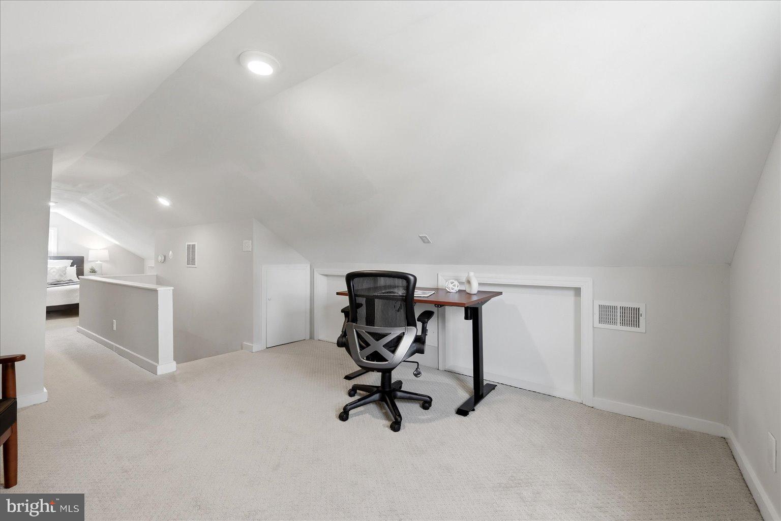 HILLWOOD - Residential
