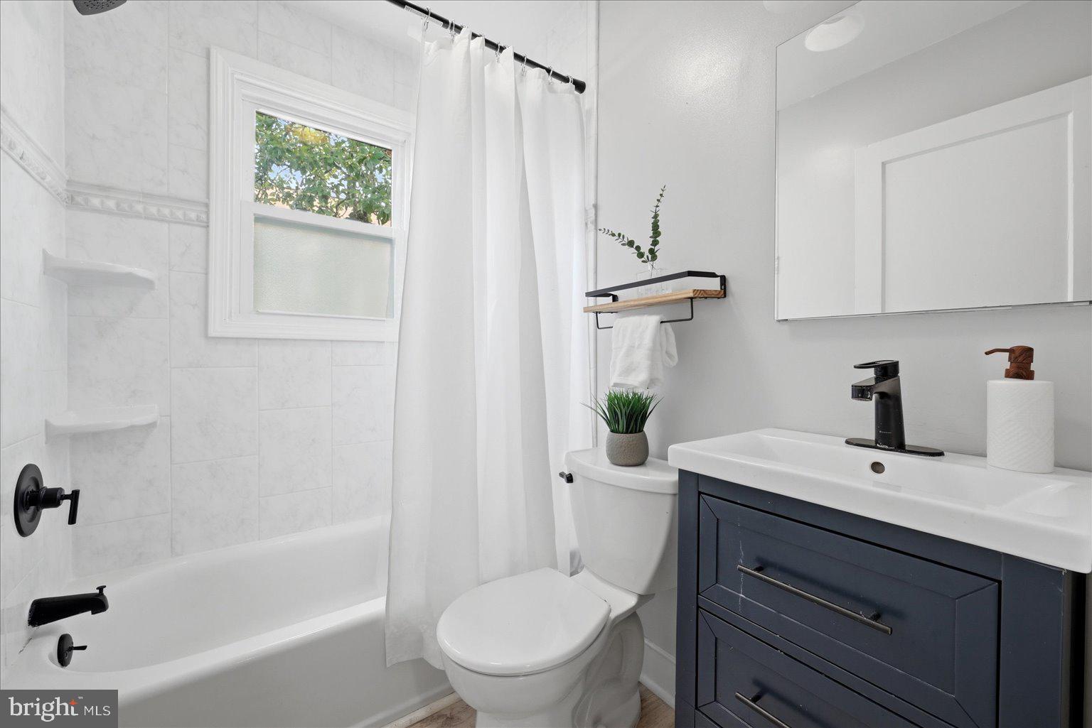 HILLWOOD - Residential