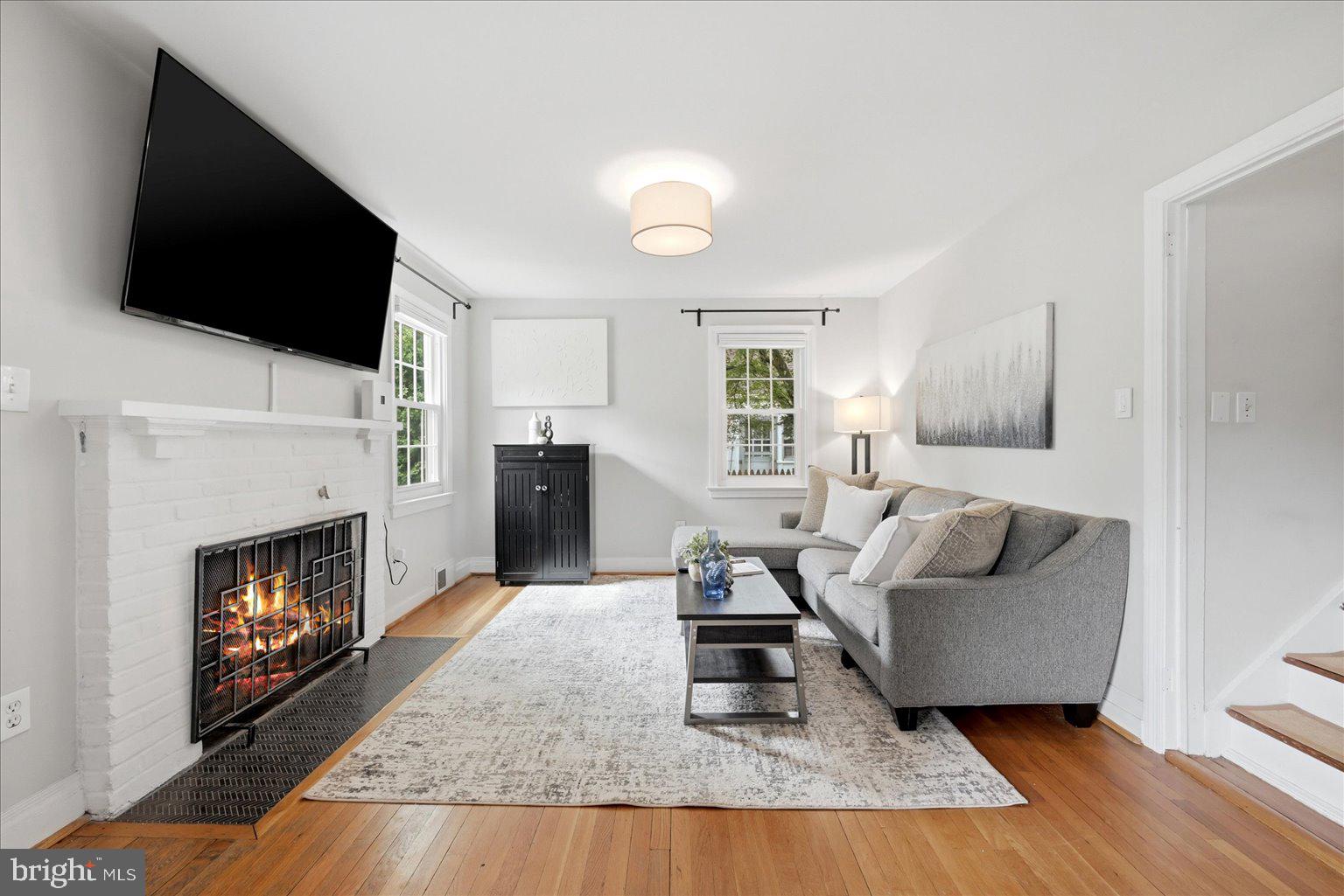 HILLWOOD - Residential