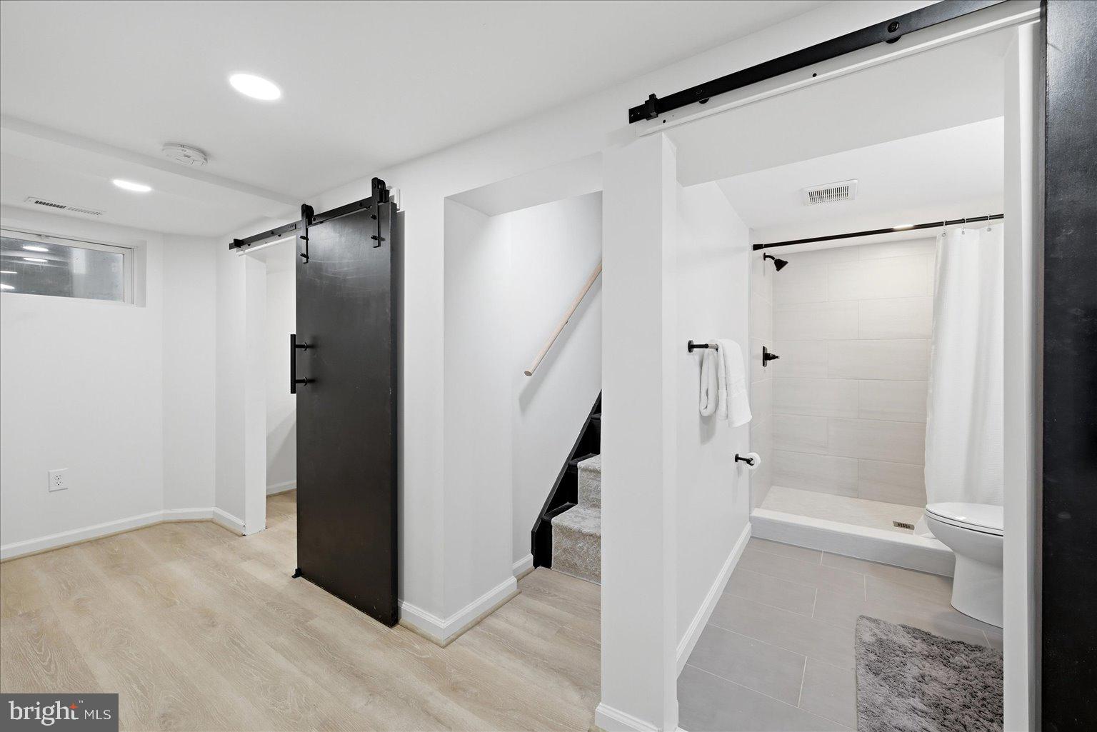 HILLWOOD - Residential
