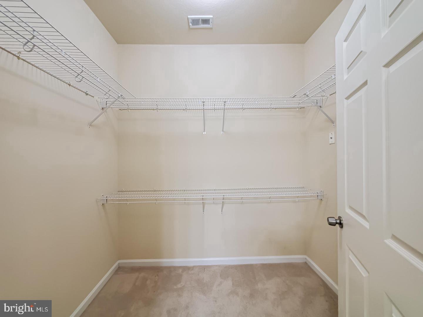 THE COLONNADE AT KENTLANDS - Residential Lease