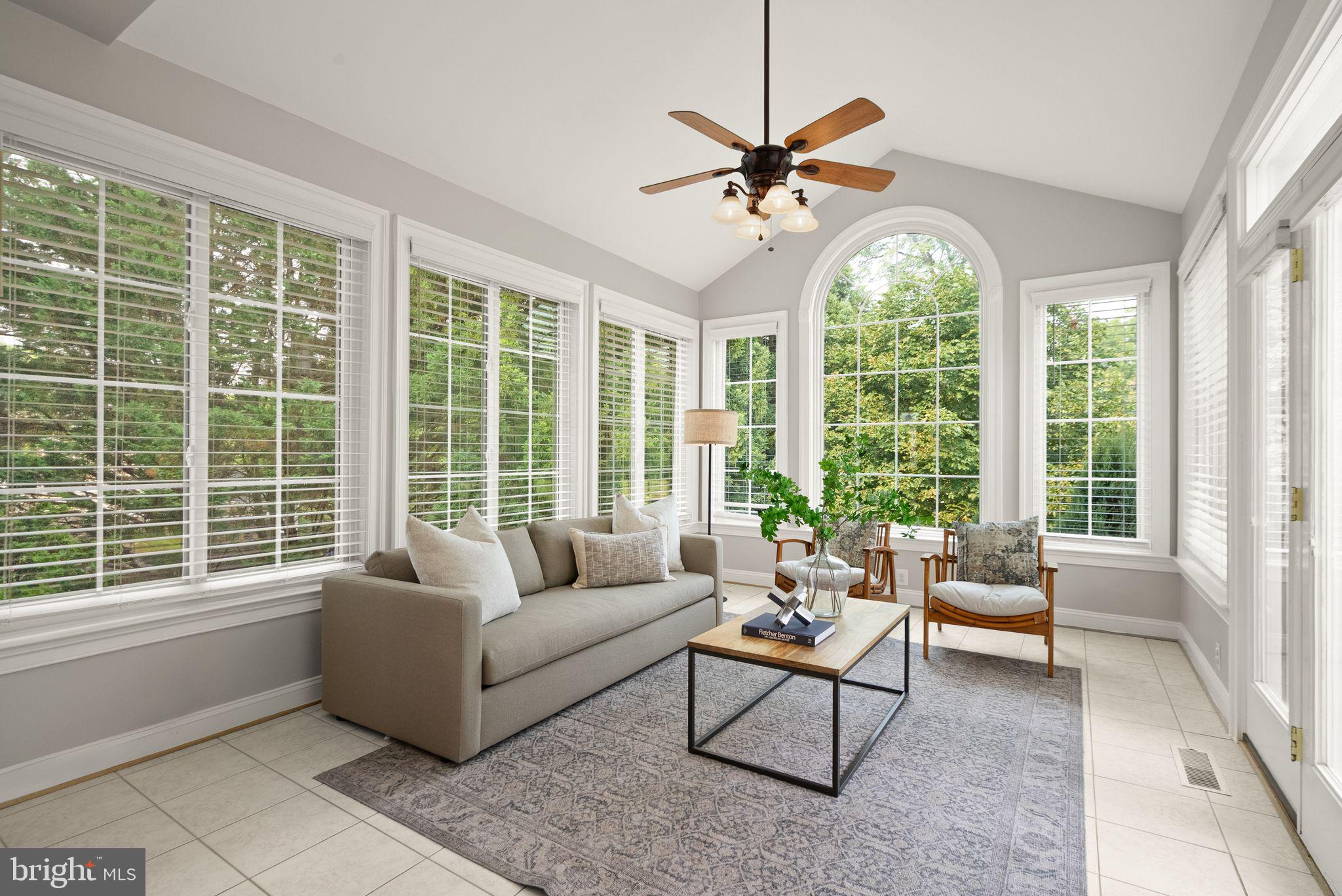 RIVERS EDGE - Residential