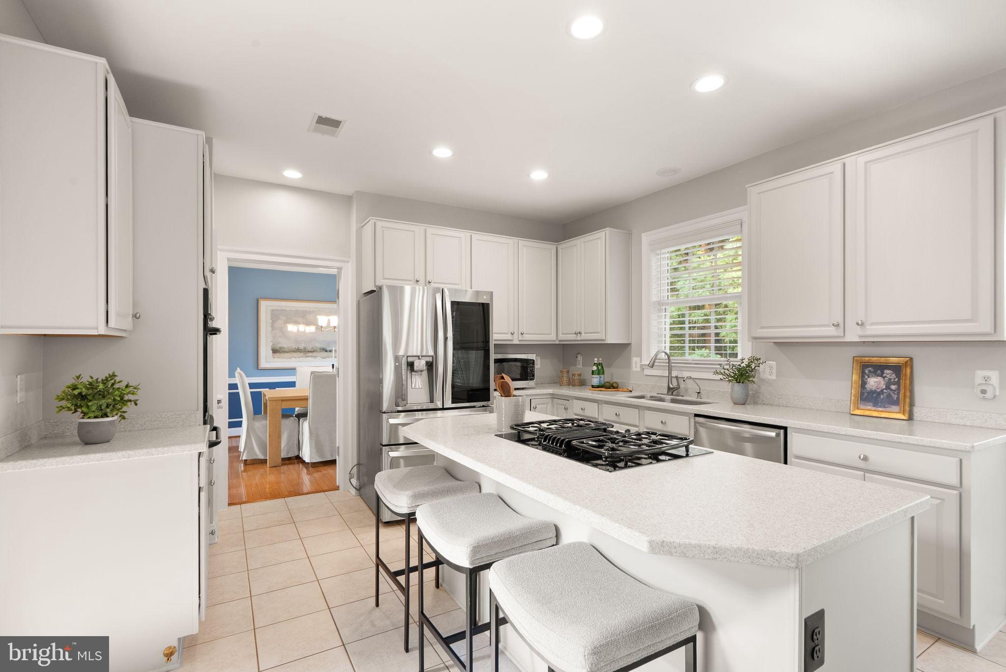 RIVERS EDGE - Residential
