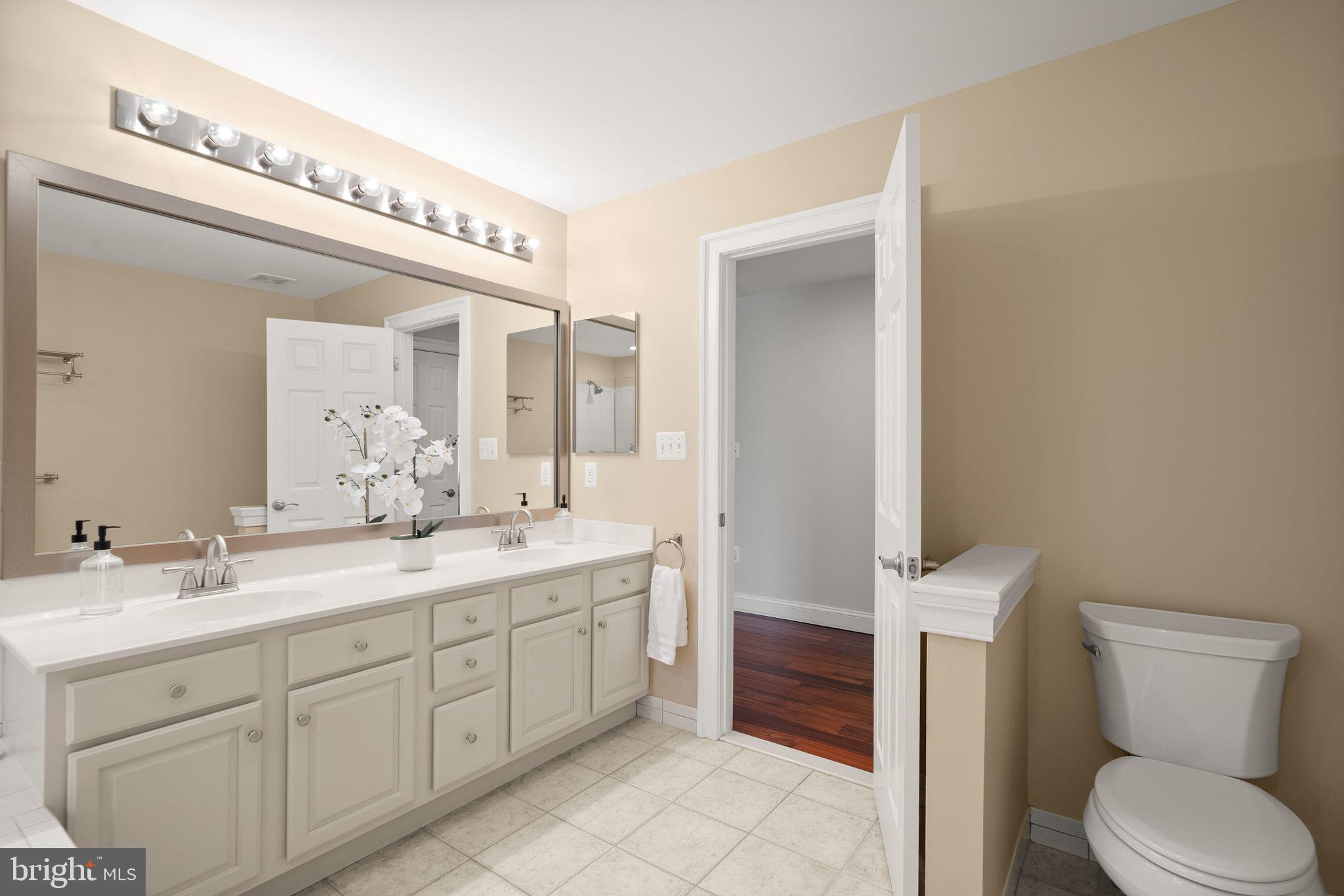 RIVERS EDGE - Residential
