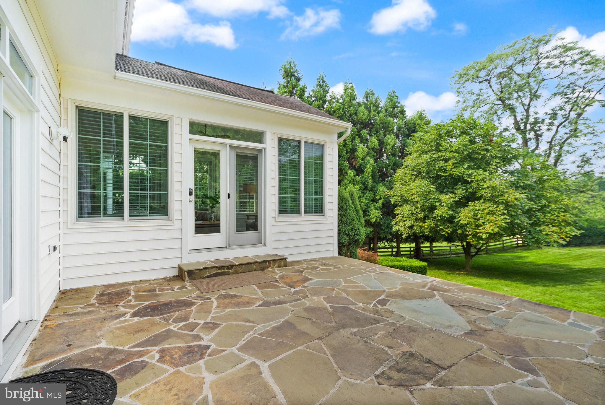 RIVERS EDGE - Residential