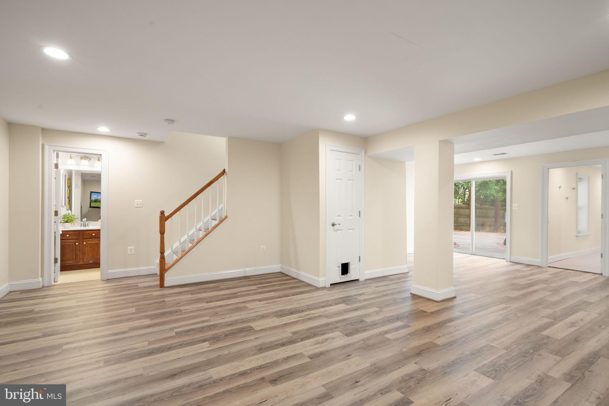 RIVERS EDGE - Residential