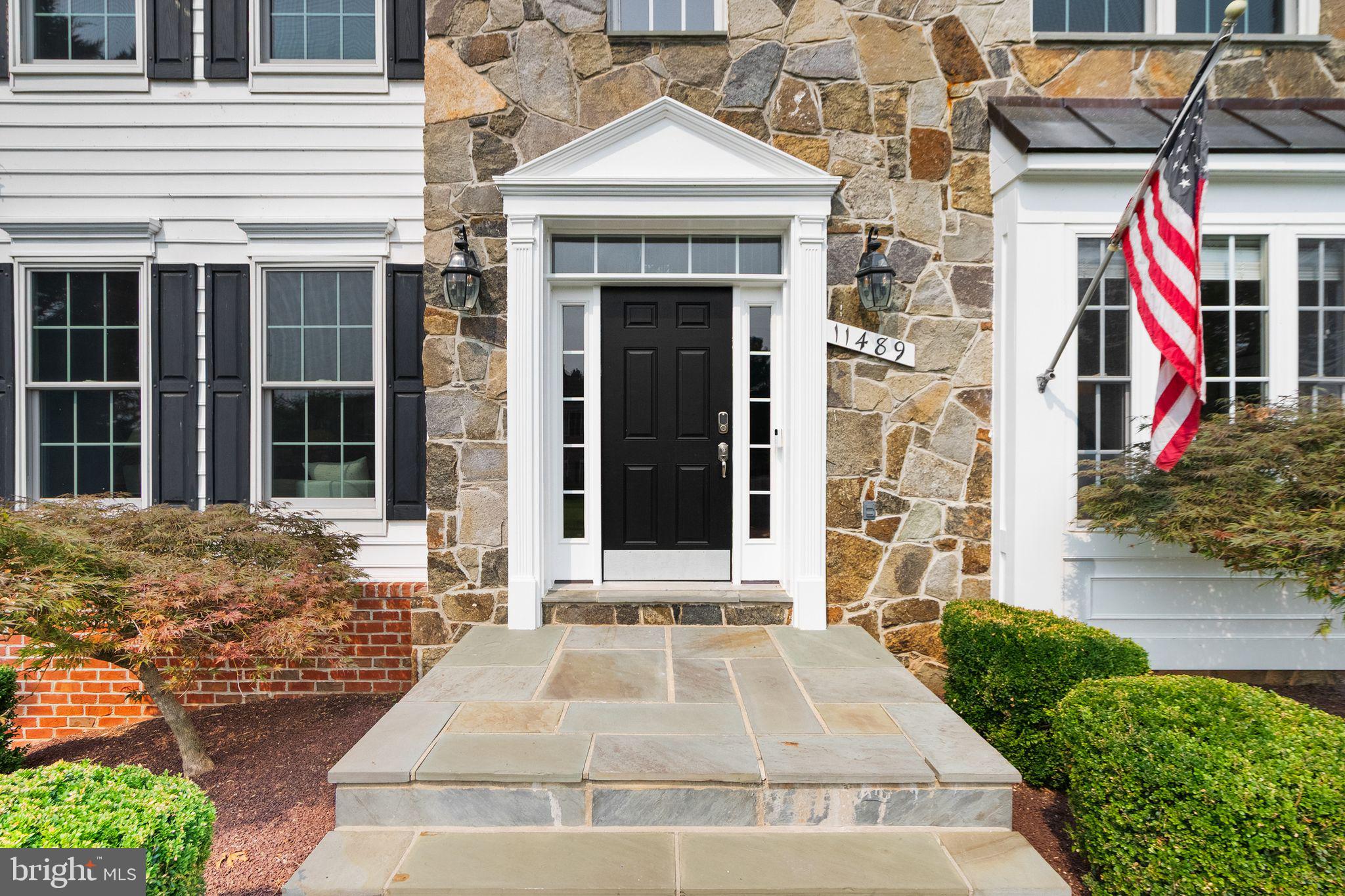 RIVERS EDGE - Residential