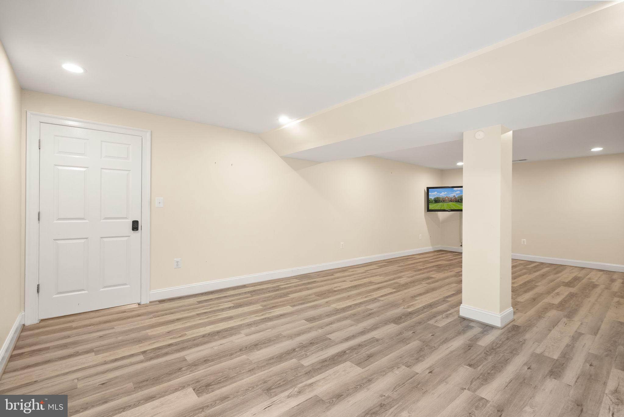 RIVERS EDGE - Residential