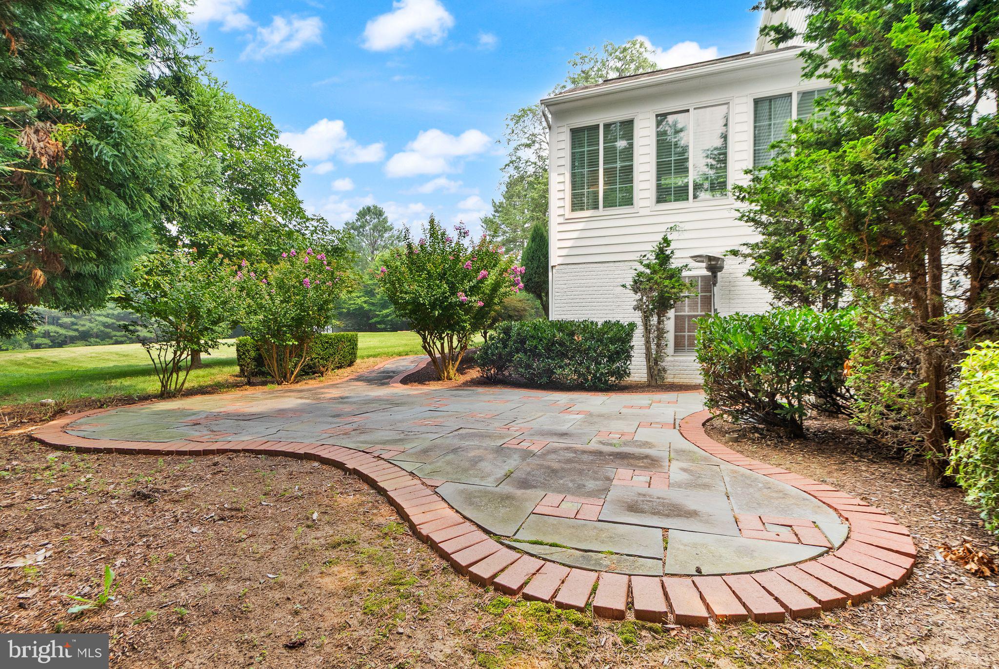 RIVERS EDGE - Residential