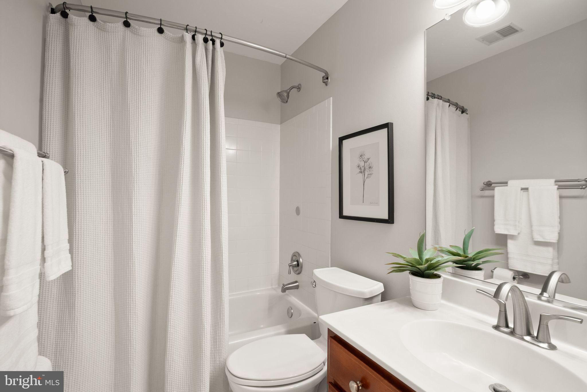 RIVERS EDGE - Residential