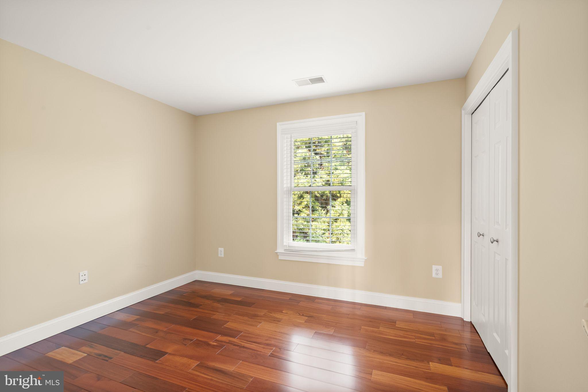 RIVERS EDGE - Residential