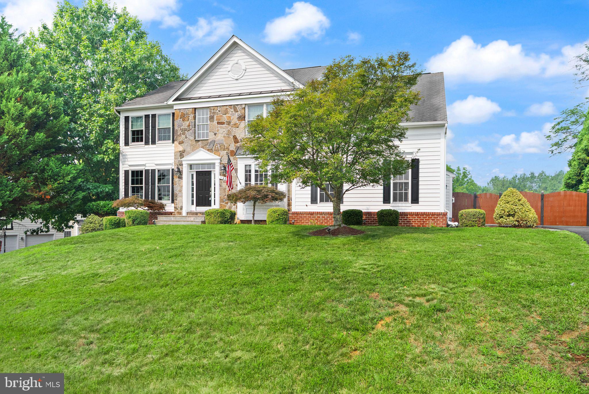 RIVERS EDGE - Residential