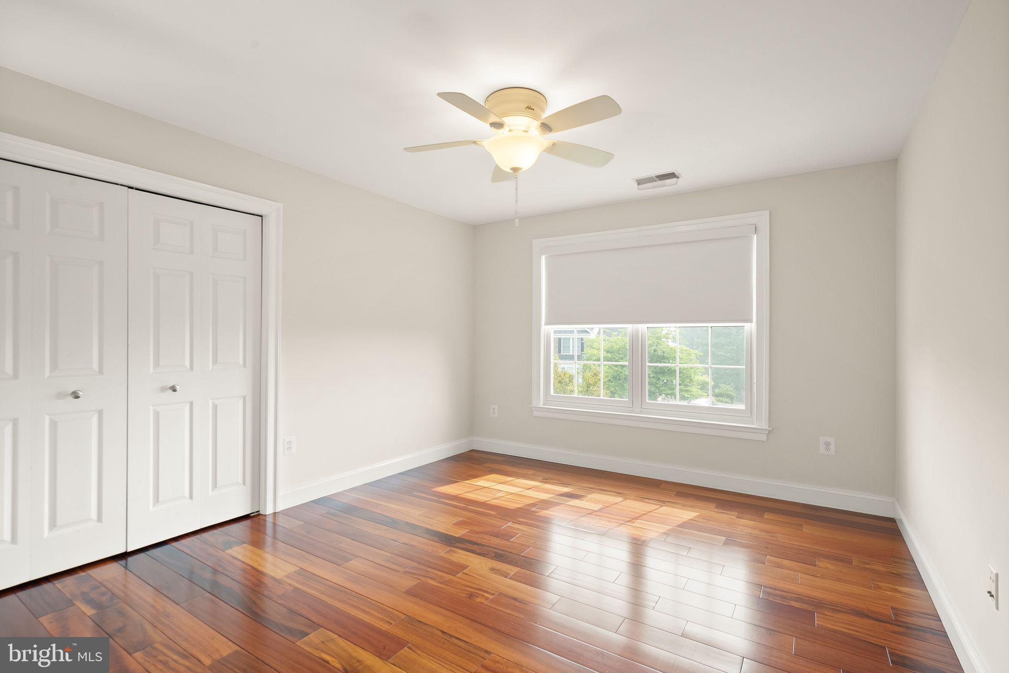 RIVERS EDGE - Residential