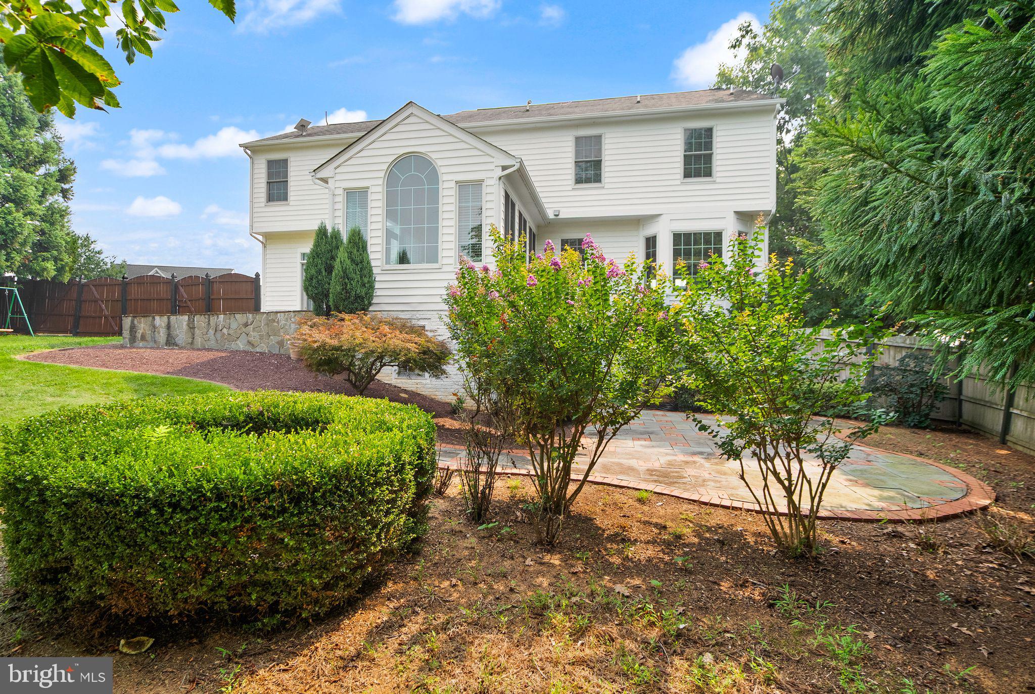 RIVERS EDGE - Residential