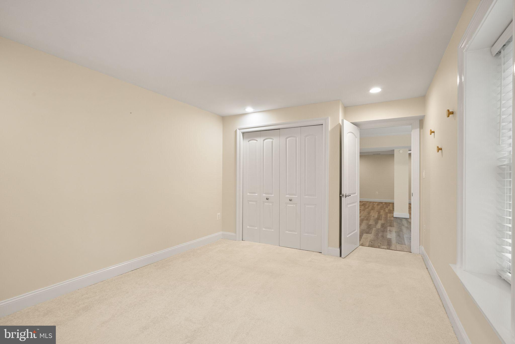 RIVERS EDGE - Residential