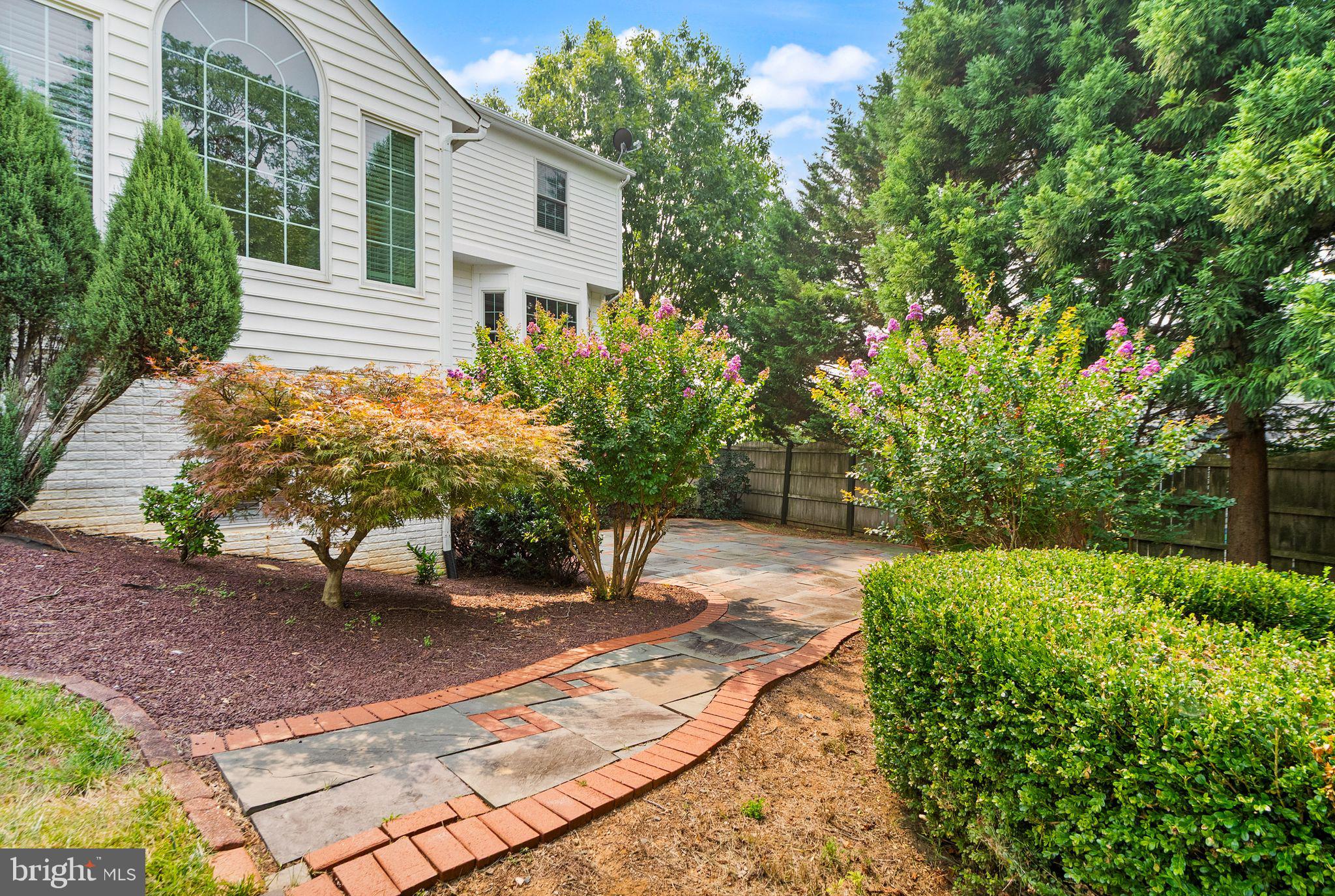 RIVERS EDGE - Residential