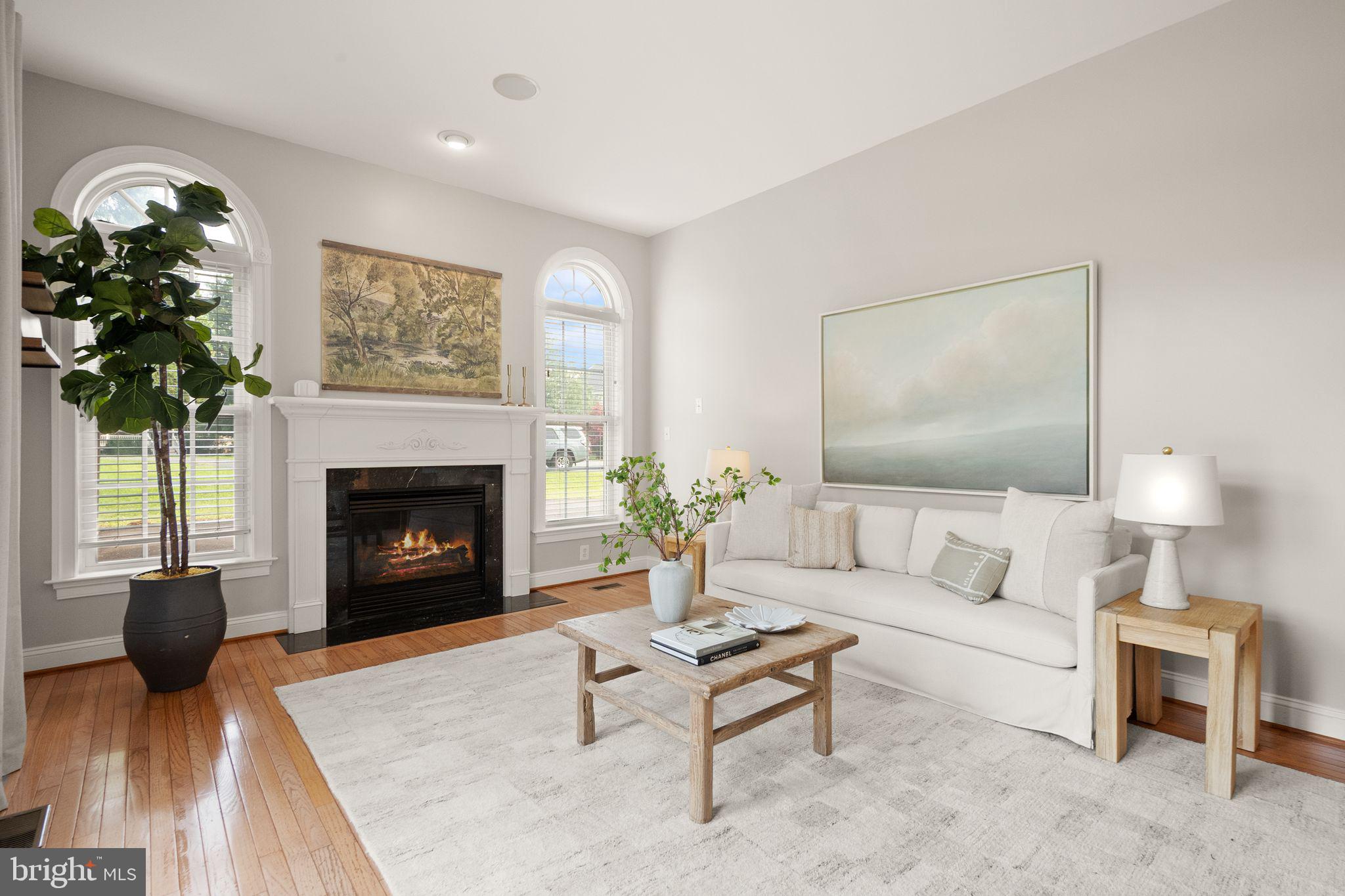 RIVERS EDGE - Residential