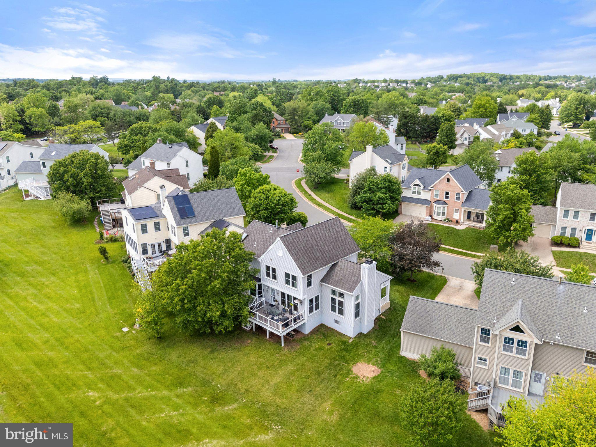 ASHBURN VILLAGE - Residential