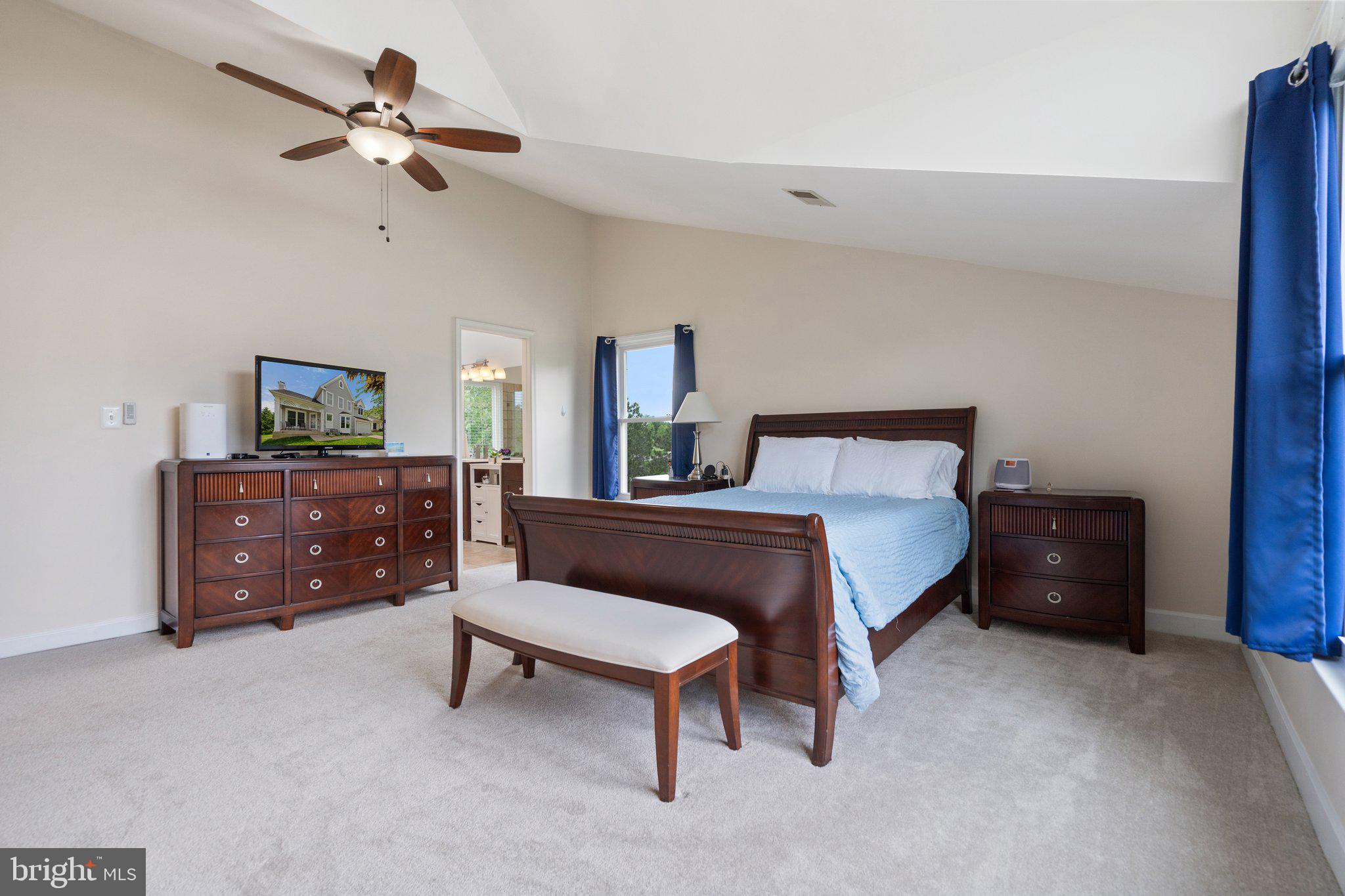 ASHBURN VILLAGE - Residential