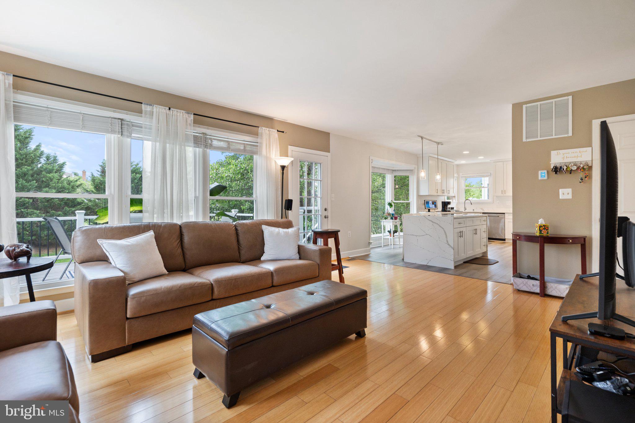 ASHBURN VILLAGE - Residential