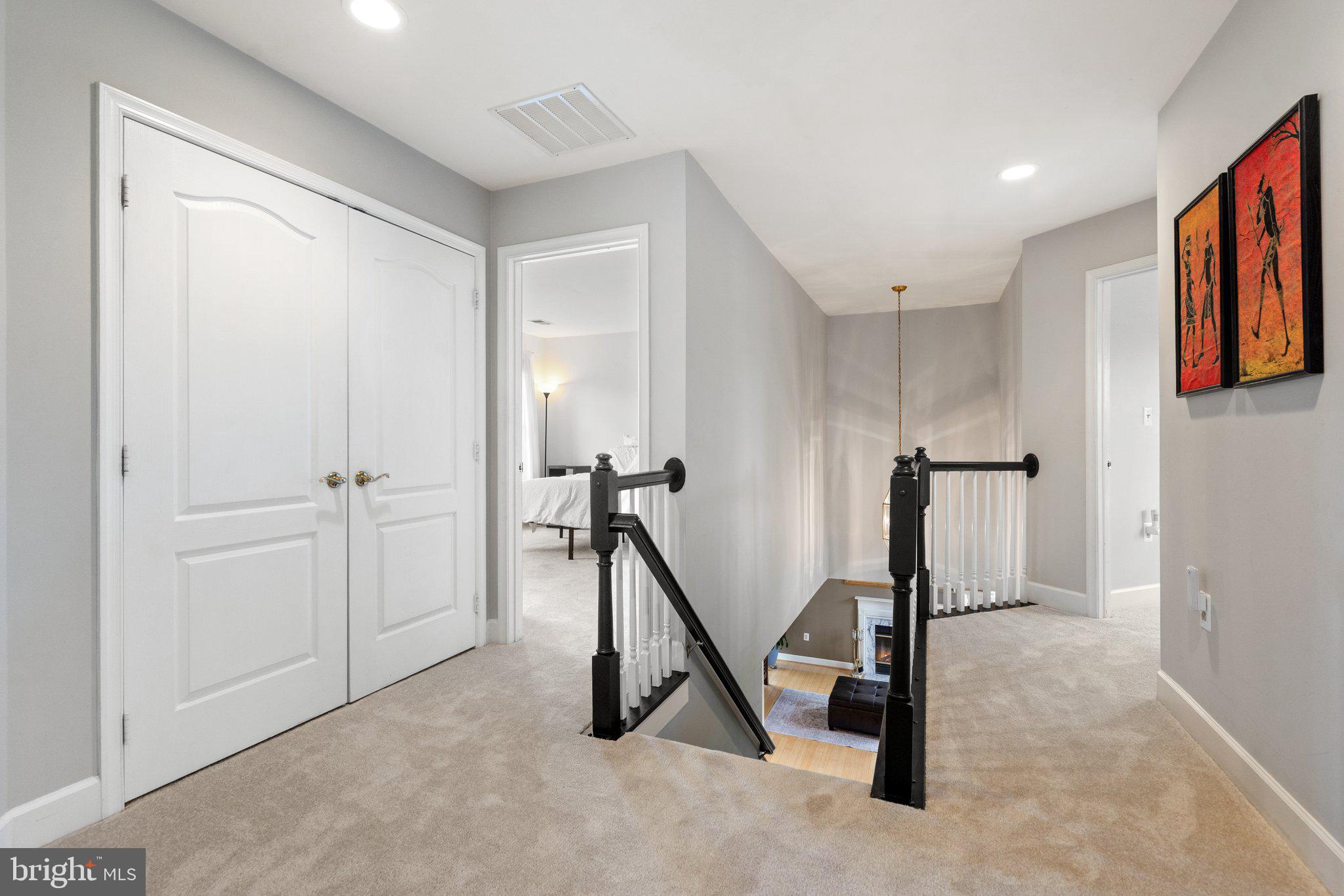 ASHBURN VILLAGE - Residential