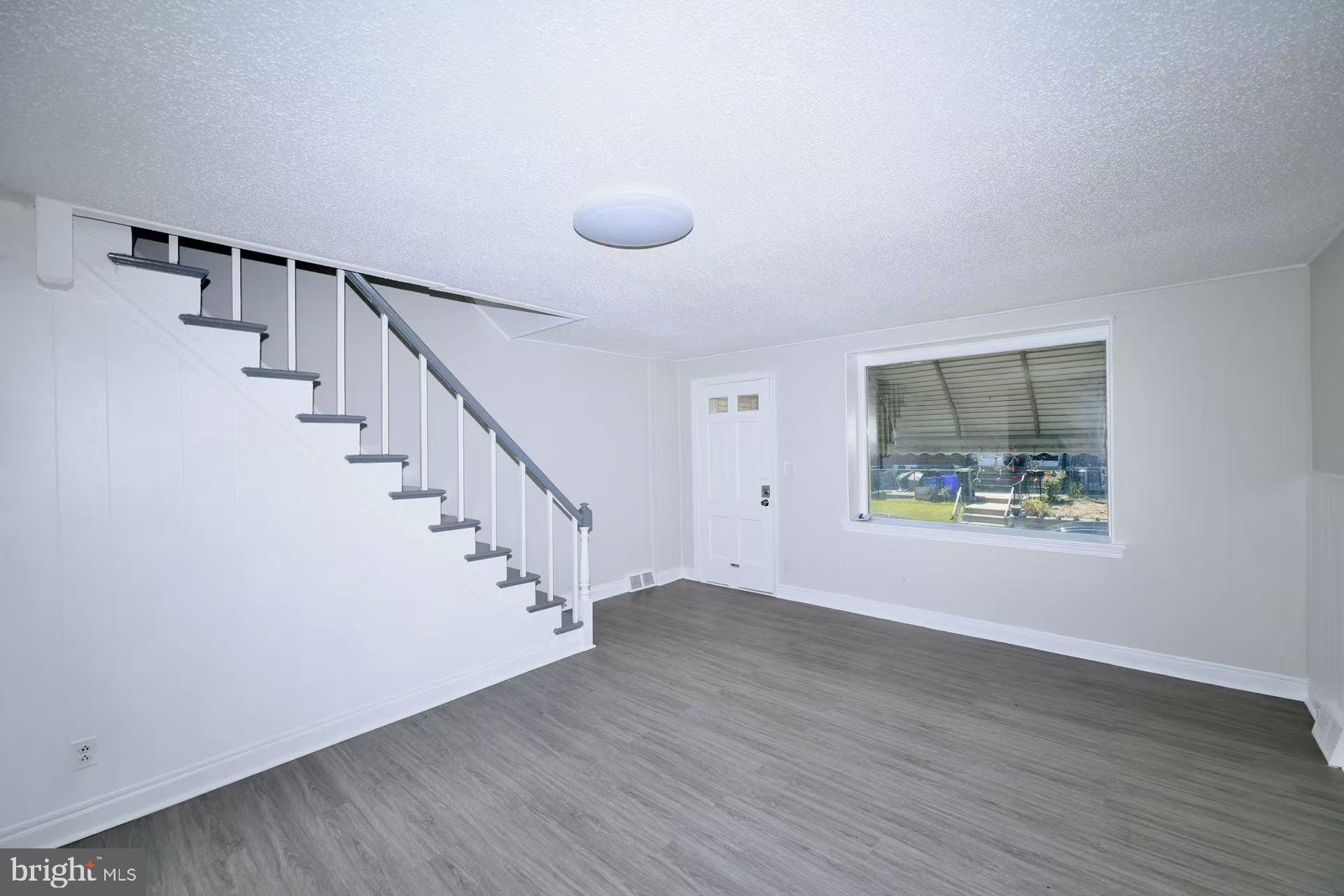 HOLMESBURG - Residential