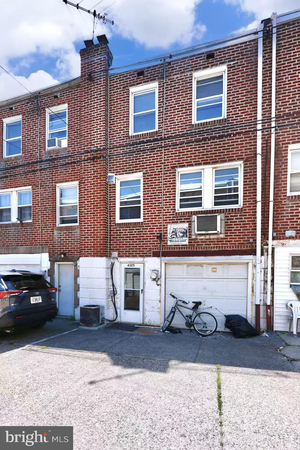 HOLMESBURG - Residential