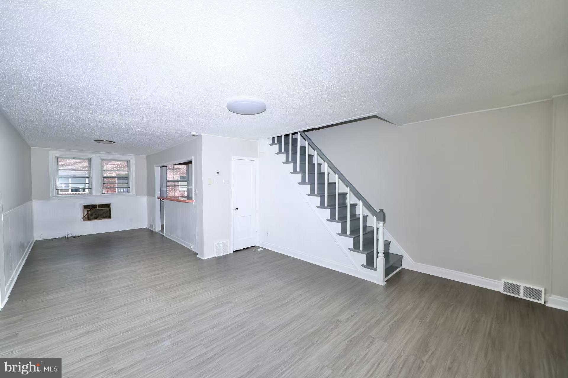 HOLMESBURG - Residential