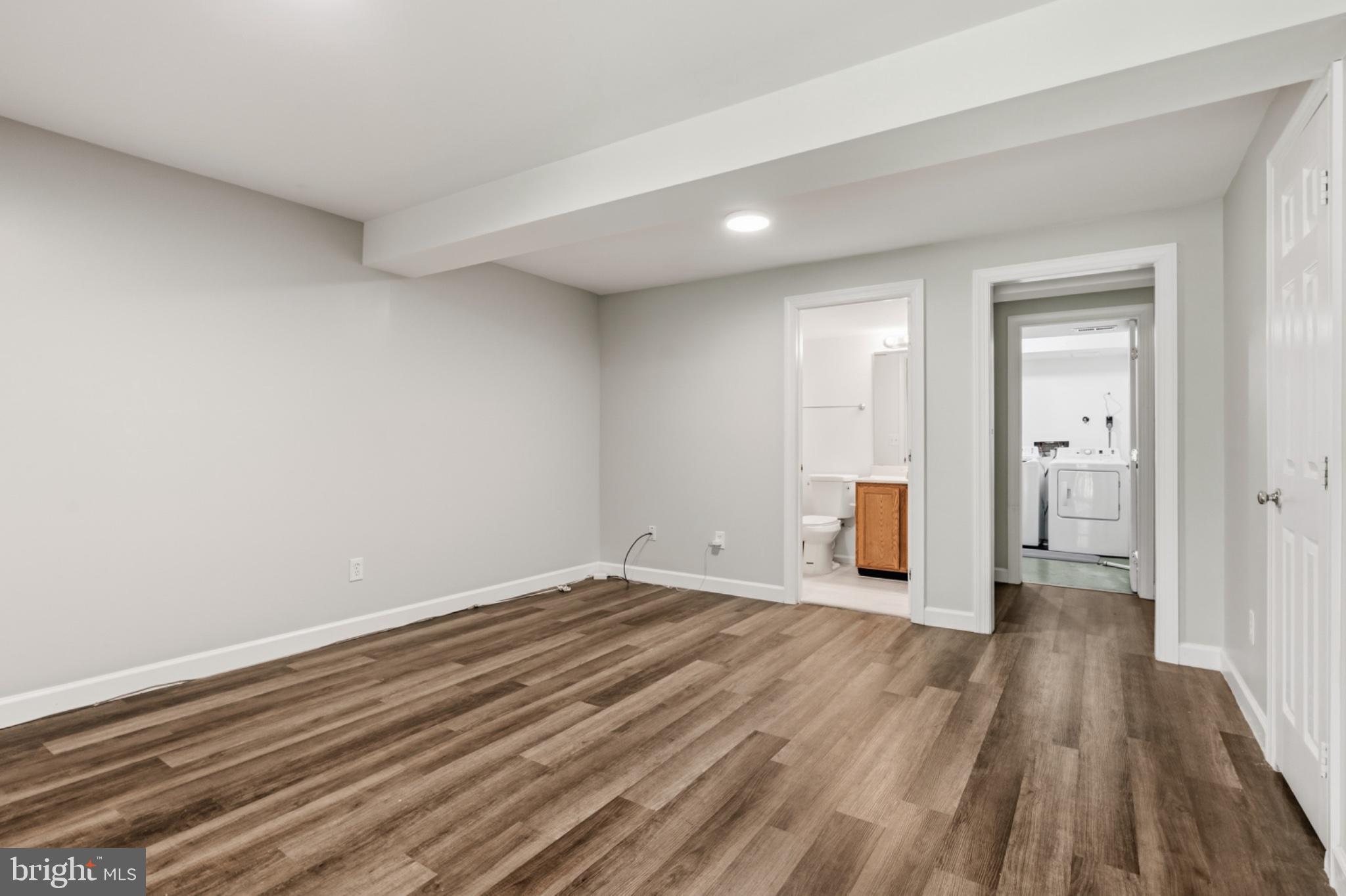 WELLINGTON - Residential