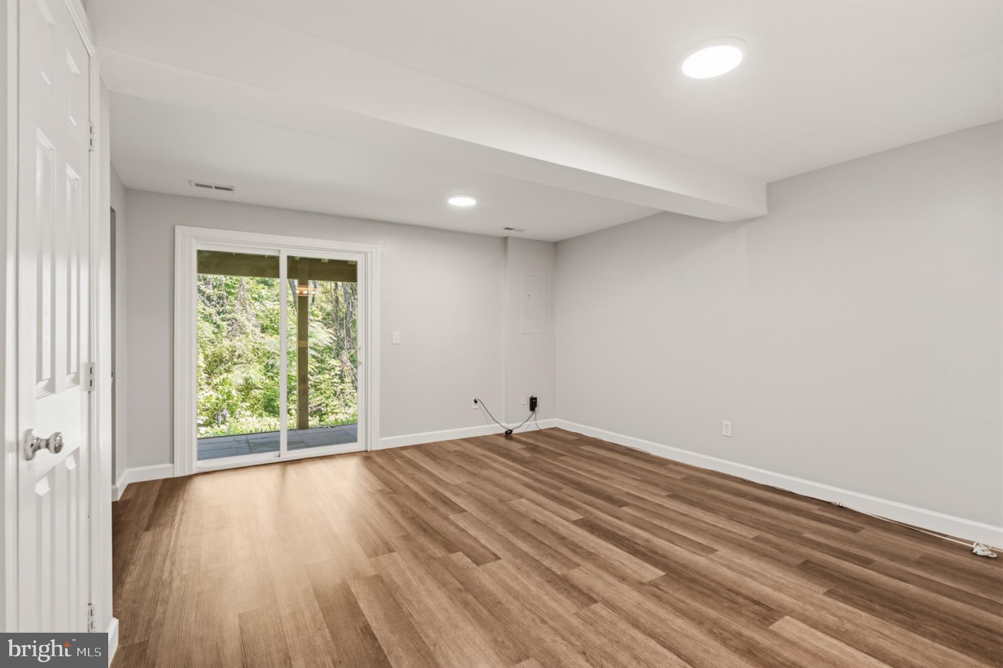 WELLINGTON - Residential