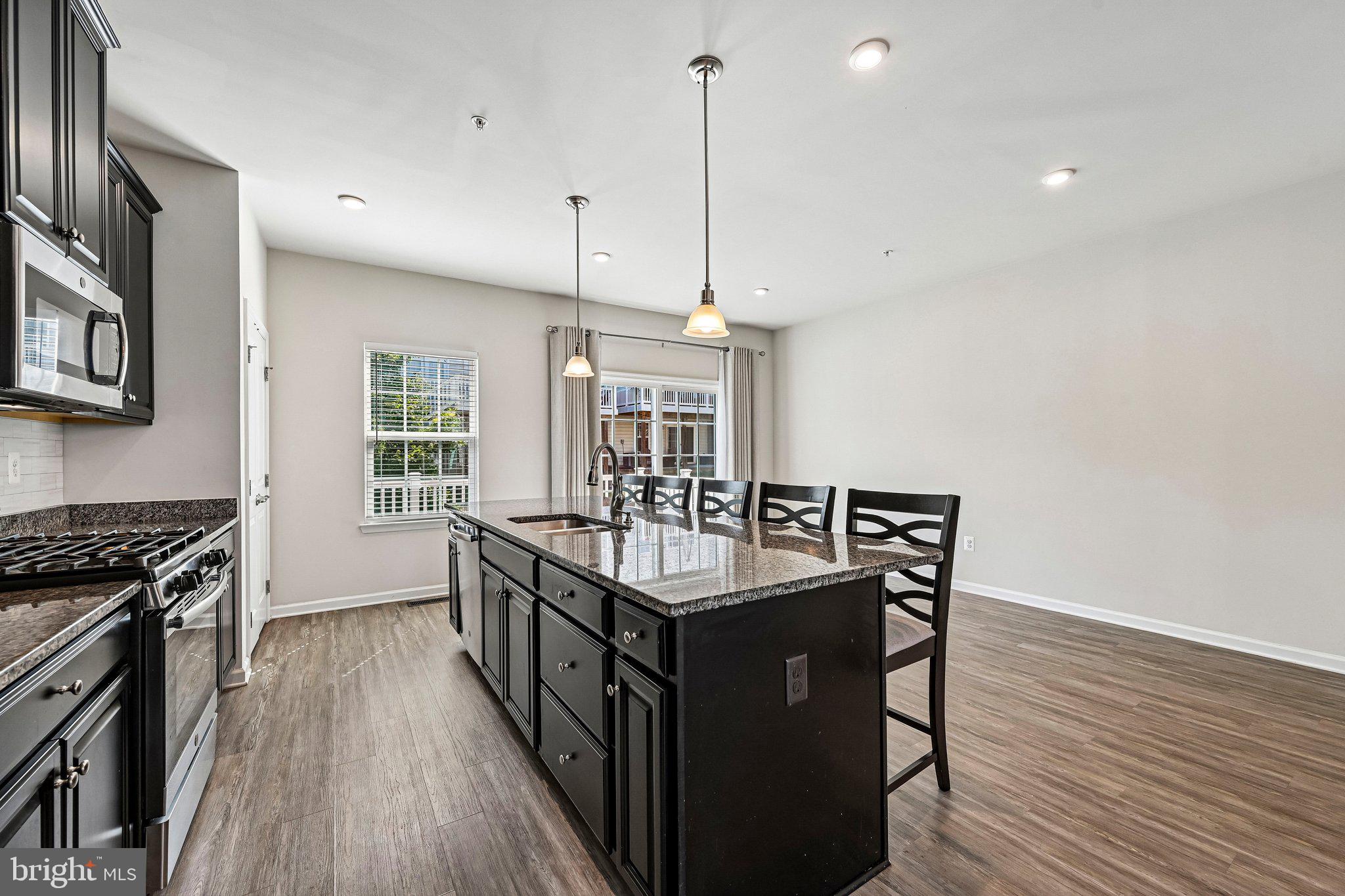 HIGHGATE VILLAGE - Residential