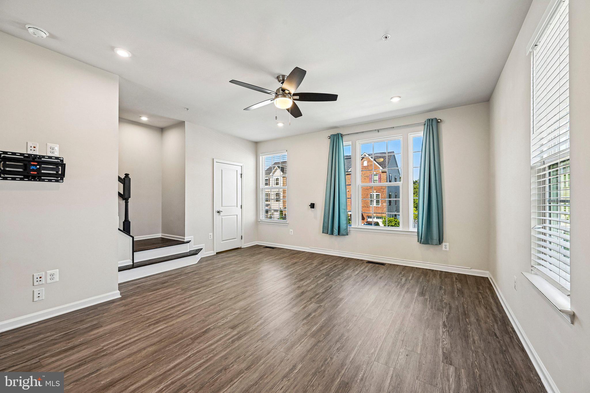 HIGHGATE VILLAGE - Residential