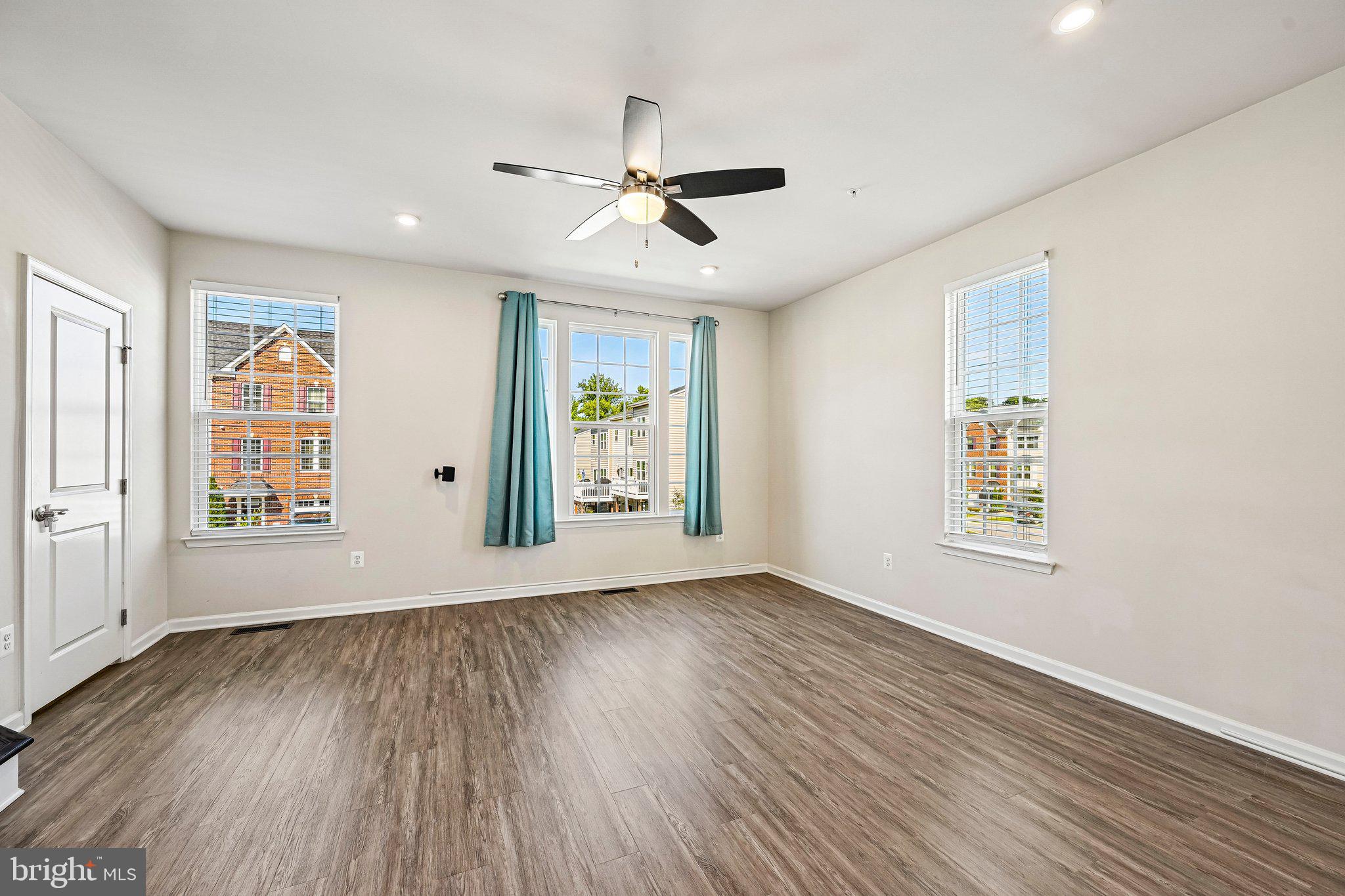 HIGHGATE VILLAGE - Residential