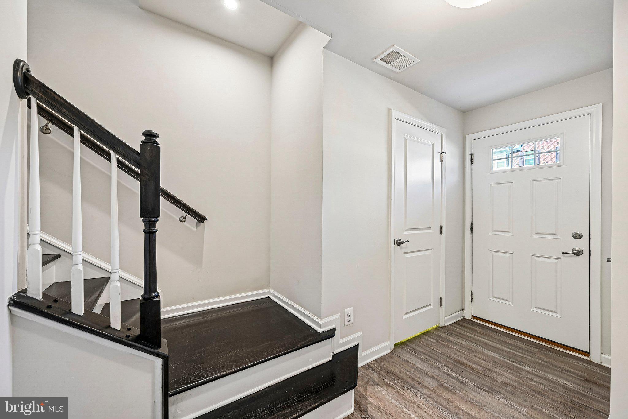 HIGHGATE VILLAGE - Residential