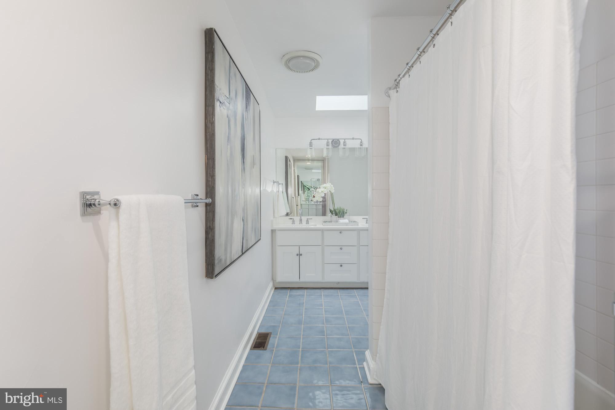 BRADLEY HILLS - Residential