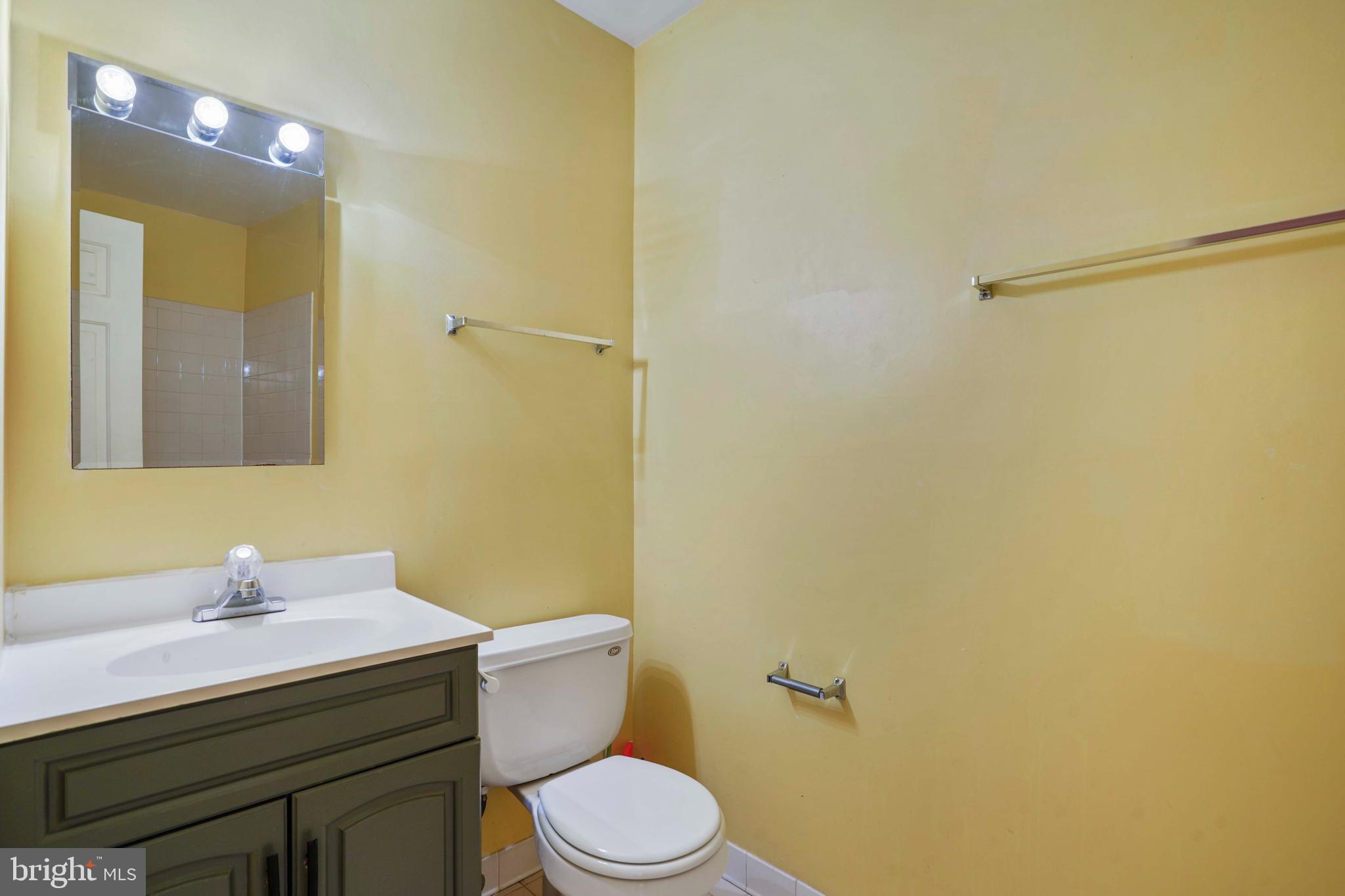 DUMONT OAKS - Residential Lease