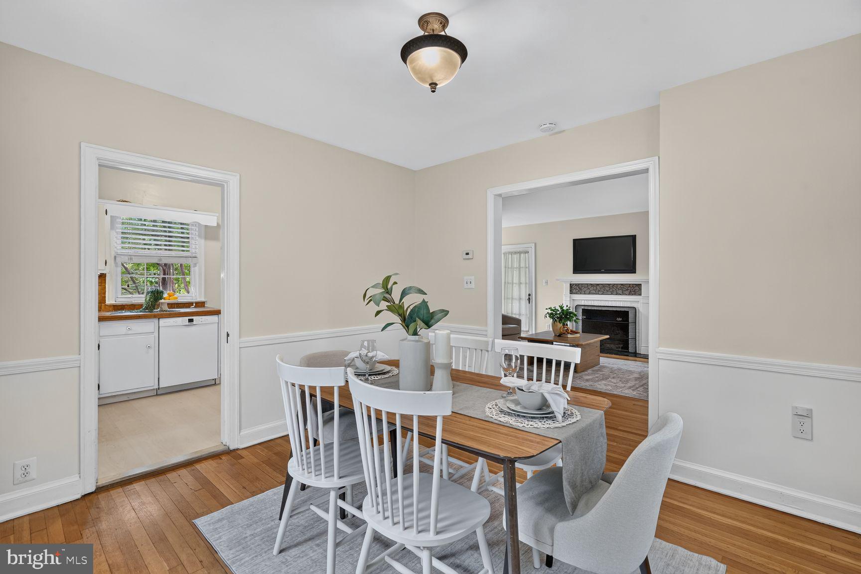 WOODSIDE - Residential